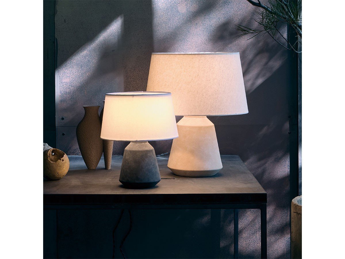 【フライミーパーラー/FLYMEe Parlor / GOODS】のTable Lamp / テーブルランプ #122661 インテリア・キッズ・メンズ・レディースファッション・服の通販 founy(ファニー) 　送料無料　Free Shipping　シンプル　Simple, Minimal　テーブル　Table, Dining Table　フォルム　Silhouette, Form　モダン　Modern, Contemporary　リラックス　Relax, Relaxed Fit　ホーム・キャンプ・アウトドア・お取り寄せ　Home Living / Home & Lifestyle / Camping Gear / Outdoor Camping　家具・インテリア　Home Furniture & Interior. Stylish & Functional Living Spaces　ライト・照明　Lamps & Lighting Fixtures　左:サイズ違いの「テーブルランプ #122659(高さ29.2cm)」、右:本商品|ID: prp329100004956420 ipo3291000000037190096