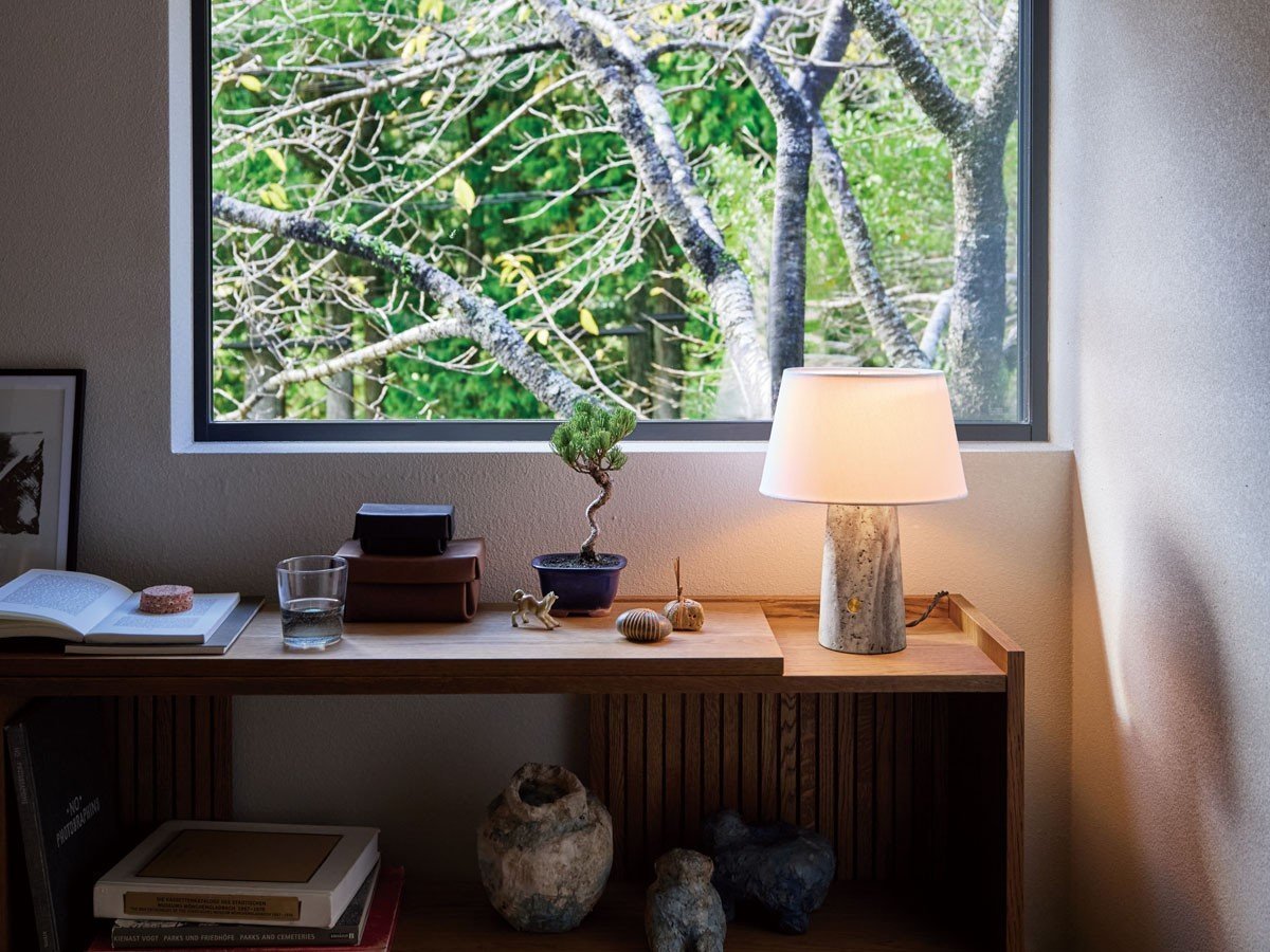 【フライミーパーラー/FLYMEe Parlor / GOODS】のTable Lamp / テーブルランプ #122664 インテリア・キッズ・メンズ・レディースファッション・服の通販 founy(ファニー) 　送料無料　Free Shipping　テーブル　Table, Dining Table　デスク　Desk, Work Desk　リラックス　Relax, Relaxed Fit　ホーム・キャンプ・アウトドア・お取り寄せ　Home Living / Home & Lifestyle / Camping Gear / Outdoor Camping　家具・インテリア　Home Furniture & Interior. Stylish & Functional Living Spaces　ライト・照明　Lamps & Lighting Fixtures　デスクライト・卓上照明　Desk Lamp / Table Lamp / Study Light　ライトグレー|ID: prp329100004956429 ipo3291000000037190150