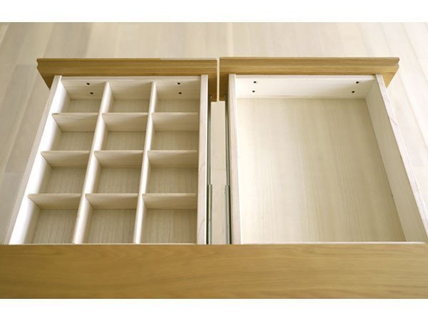 【フライミー ヴェール/FLYMEe vert / GOODS】のSIDE CHEST / サイドチェスト #106793 インテリア・キッズ・メンズ・レディースファッション・服の通販 founy(ファニー) 　送料無料　Free Shipping　アクセサリー　Fashion Accessories　スタンダード　Standard, Basic　ボックス　Boxy, Box Shape　ホーム・キャンプ・アウトドア・お取り寄せ　Home Living / Home & Lifestyle / Camping Gear / Outdoor Camping　家具・インテリア　Home Furniture & Interior. Stylish & Functional Living Spaces　収納家具・キャビネット　Storage Furniture　チェスト・収納引き出し　Drawers / Storage Chest　右側の小引出しには、小物や下着、アクセサリー類などを収納する際に便利なボックスが付属します。|ID: prp329100004956440 ipo3291000000037190243