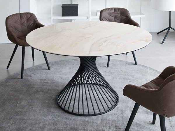 【カリガリス/Calligaris / GOODS】のVORTEX / ヴォルテックス セラミック天板 CS/4108-FD 140 インテリア・キッズ・メンズ・レディースファッション・服の通販 founy(ファニー) 　テーブル　Table, Dining Table　フレーム　Frame, Outline　ラウンド　Round, Round Neck　ホーム・キャンプ・アウトドア・お取り寄せ　Home Living / Home & Lifestyle / Camping Gear / Outdoor Camping　家具・インテリア　Home Furniture & Interior. Stylish & Functional Living Spaces　テーブル　Dining, Coffee & Side Tables　ダイニングテーブル・食卓テーブル　Dining Tables　天板P4C ゴールデンオニキスマーブル、脚部P15 マットブラック|ID: prp329100004956467 ipo3291000000037190438