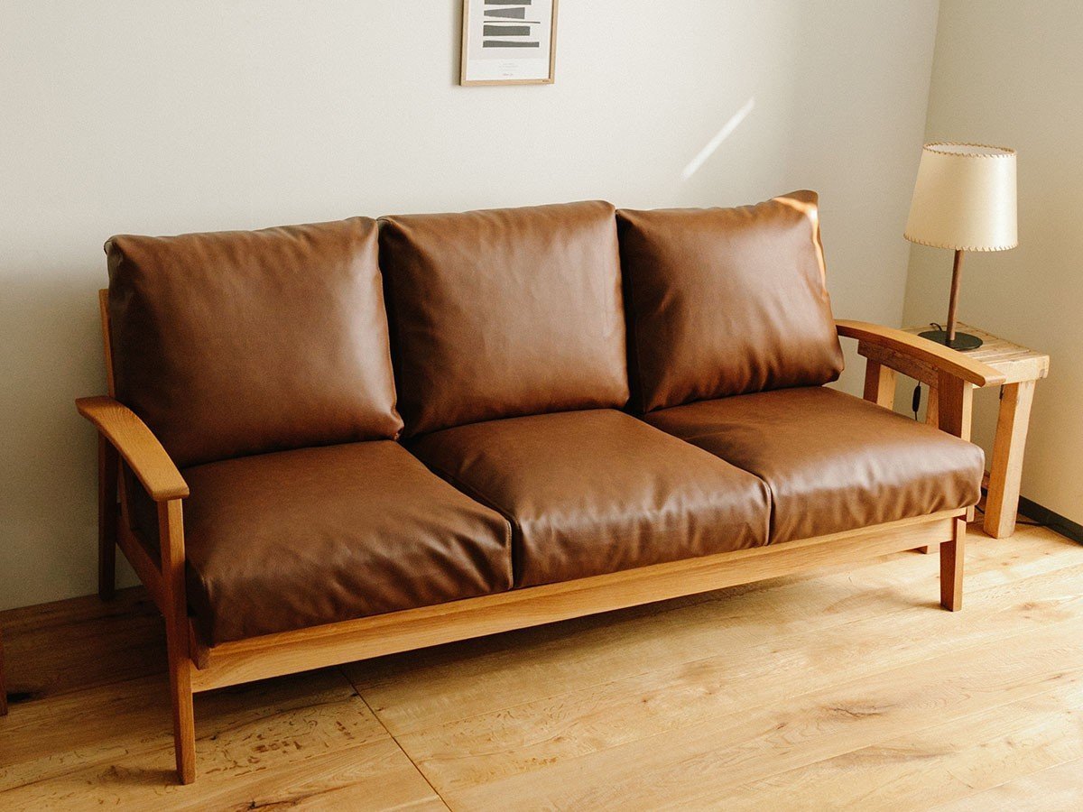 【ドアーズリビングプロダクツ/DOORS LIVING PRODUCTS / GOODS】のBothy PVC Sofa 3P / ボシー PVCソファ 3P インテリア・キッズ・メンズ・レディースファッション・服の通販 founy(ファウニー) 　スタンダード　Standard, Basic　フィット　Fit, Slim Fit　フレーム　Frame, Outline　リラックス　Relax, Relaxed Fit　ホーム・キャンプ・アウトドア・お取り寄せ　Home Living / Home & Lifestyle / Camping Gear / Outdoor Camping　家具・インテリア　Home Furniture & Interior. Stylish & Functional Living Spaces　ソファー　Couches & Sofas　張地:ブラウン|ID: prp329100004963576 ipo3291000000037242684