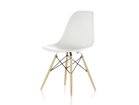 【ハーマンミラー/Herman Miller / GOODS】のEames Molded Plastic Side Shell Chair / イームズ プラスチックサイドシェルチェア ダウェルベース メープル脚 DSW. BK UL / DSW. 91 UL / DSW. 47 UL 大人の最旬トレンドファッション＆コーディネート founy(ファウニー) シンプル Simple, Minimal 人気 Popular, Best Seller フォルム Silhouette, Form ホーム・キャンプ・アウトドア・お取り寄せ Home Living / Home & Lifestyle / Camping Gear / Outdoor Camping 家具・インテリア Home Furniture & Interior. Stylish & Functional Living Spaces チェア・椅子 Seating & Chairs ダイニングチェア・木製チェア Dining Chairs thumbnail シェルホワイト、ワイヤーブラック|ID: prp329100004968052 ipo3291000000037261873
