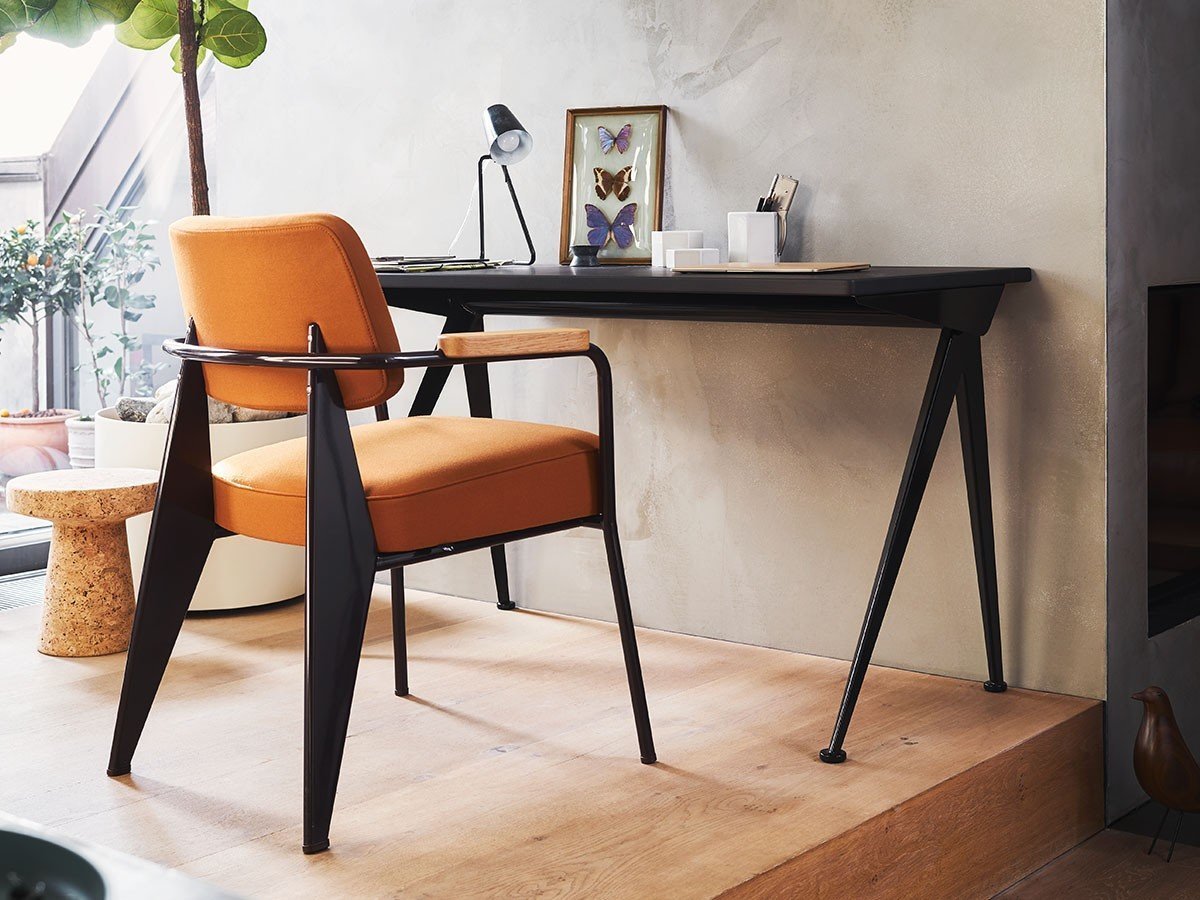 【ヴィトラ/Vitra / GOODS】のFauteuil Direction / フォトゥイユ ディレクション インテリア・キッズ・メンズ・レディースファッション・服の通販 founy(ファウニー) 　送料無料　Free Shipping　チューブ　Tube, Tube Top　ファブリック　Fabric, Textile　フランス　France, French　ホーム・キャンプ・アウトドア・お取り寄せ　Home Living / Home & Lifestyle / Camping Gear / Outdoor Camping　家具・インテリア　Home Furniture & Interior. Stylish & Functional Living Spaces　チェア・椅子　Seating & Chairs　ダイニングチェア・木製チェア　Dining Chairs　張地:ツイル 02 コニャック(ファブリック F60)、フレーム:ディープブラック、アーム:ナチュラ|ID: prp329100004968095 ipo3291000000037262032