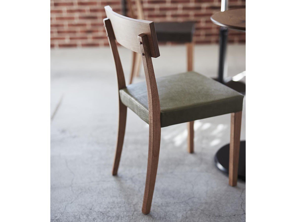 【コッコレ/Coccole / GOODS】のCHAIR / チェア C210 インテリア・キッズ・メンズ・レディースファッション・服の通販 founy(ファニー) 　送料無料　Free Shipping　シンプル　Simple, Minimal　ベーシック　Basic, Essential　ホーム・キャンプ・アウトドア・お取り寄せ　Home Living / Home & Lifestyle / Camping Gear / Outdoor Camping　家具・インテリア　Home Furniture & Interior. Stylish & Functional Living Spaces　チェア・椅子　Seating & Chairs　ダイニングチェア・木製チェア　Dining Chairs　張地:バロン BA-05(ランクA)、フレームブラウン|ID: prp329100004968238 ipo3291000000037262501