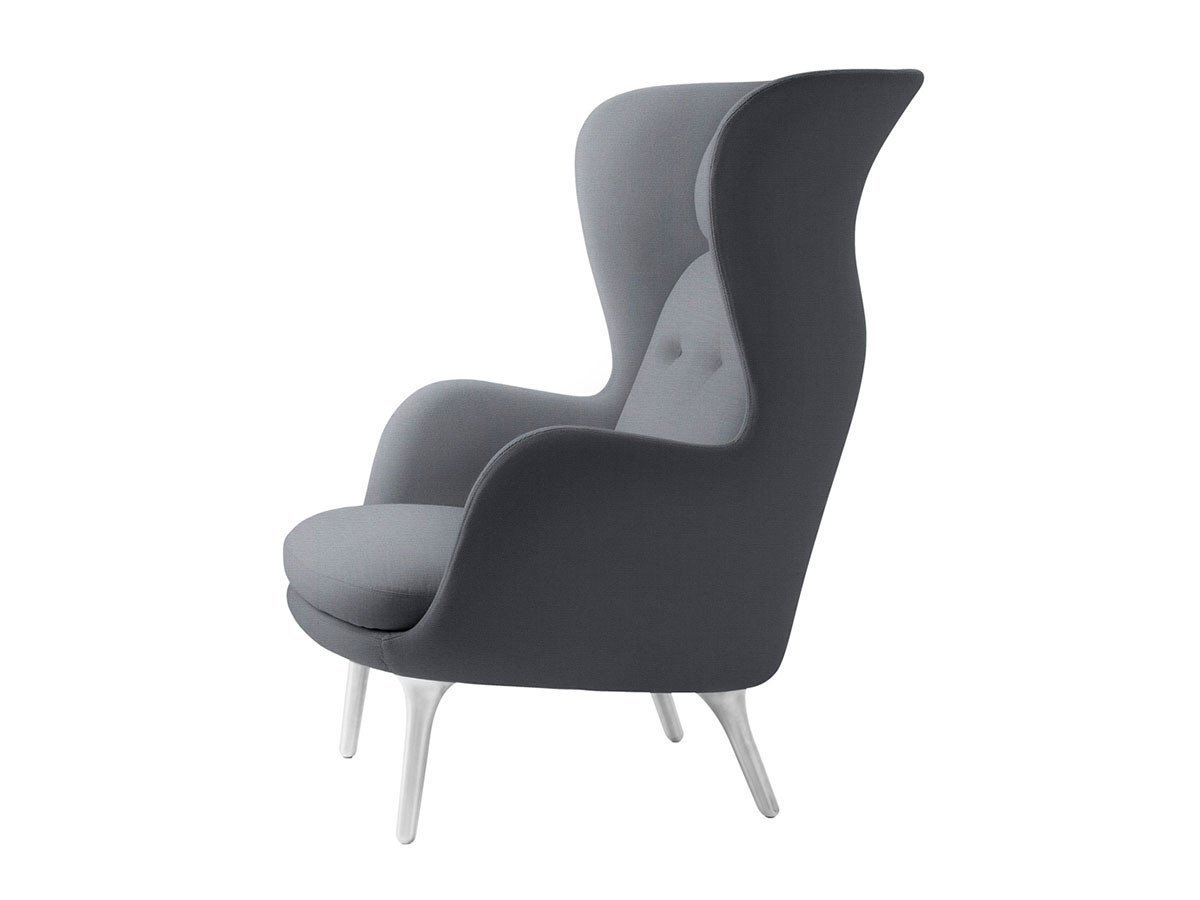 【フリッツ ハンセン/FRITZ HANSEN / GOODS】のRO / ロオチェア ラウンジチェア サテン仕上アルミ製ベース JH1 インテリア・キッズ・メンズ・レディースファッション・服の通販 founy(ファウニー) 　クッション　Cushion, Throw Pillow　グラス　Glass, Eyewear　サテン　Satin, Glossy Fabric　テーブル　Table, Dining Table　ファブリック　Fabric, Textile　フォルム　Silhouette, Form　フォーム　Form　おすすめ　Recommended / Our Picks　ホーム・キャンプ・アウトドア・お取り寄せ　Home Living / Home & Lifestyle / Camping Gear / Outdoor Camping　家具・インテリア　Home Furniture & Interior. Stylish & Functional Living Spaces　チェア・椅子　Seating & Chairs　ラウンジチェア・リクライナー　Lounge Chairs / Recliners　張地:1170 ライトグレーユニ(クリスチャンハウン)|ID: prp329100004968382 ipo3291000000037262980