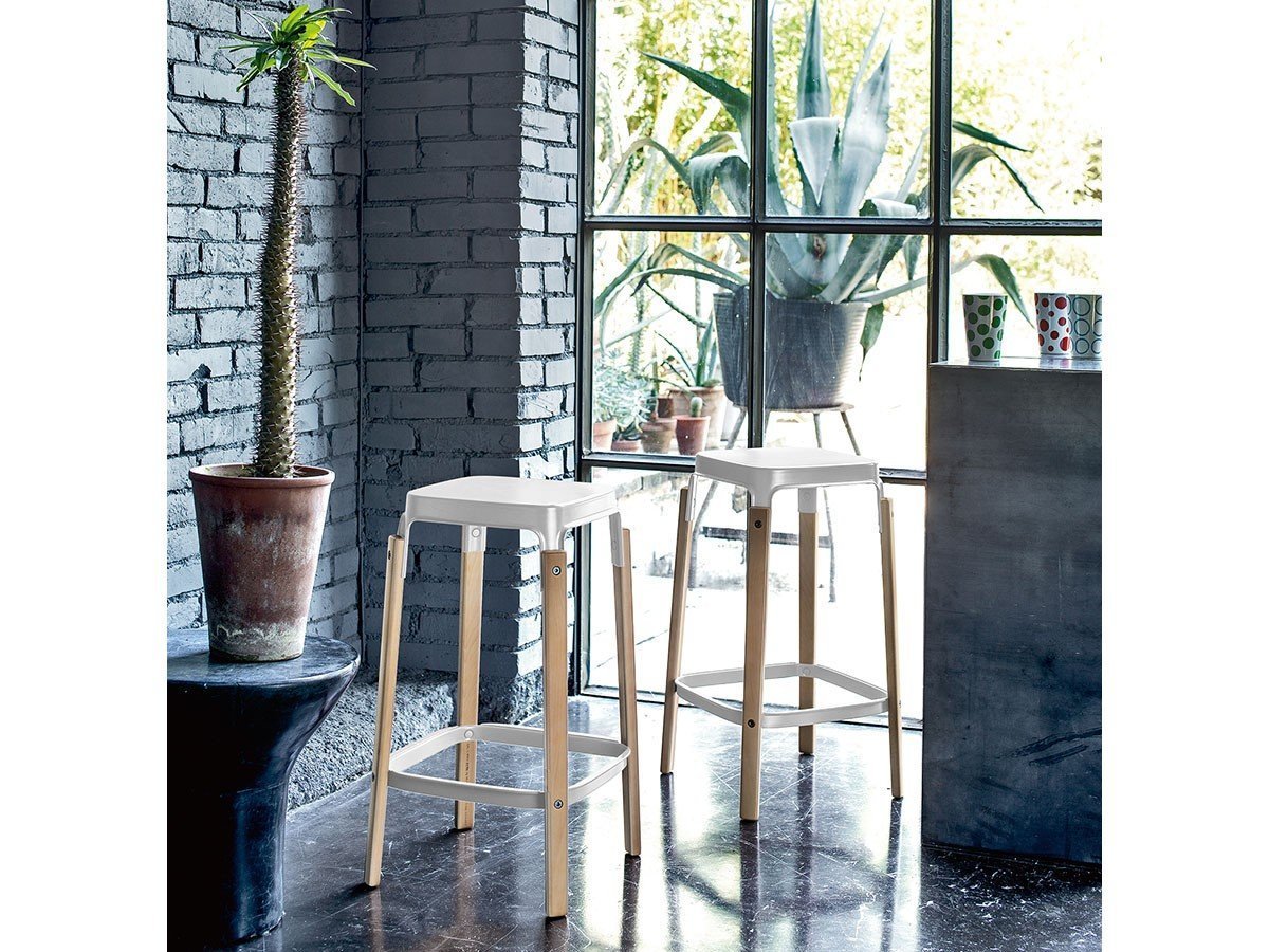 【マジス/MAGIS / GOODS】のSTEELWOOD STOOL / スティールウッド スツール インテリア・キッズ・メンズ・レディースファッション・服の通販 founy(ファウニー) 　送料無料　Free Shipping　ウッド　Wooden Design　ホーム・キャンプ・アウトドア・お取り寄せ　Home Living / Home & Lifestyle / Camping Gear / Outdoor Camping　家具・インテリア　Home Furniture & Interior. Stylish & Functional Living Spaces　チェア・椅子　Seating & Chairs　スツール・バースツール　Stools & Bar Stools　ホーム・キャンプ・アウトドア・お取り寄せ　Home Living / Home & Lifestyle / Camping Gear / Outdoor Camping　家具・インテリア　Home Furniture & Interior. Stylish & Functional Living Spaces　チェア・椅子　Seating & Chairs　カウンターチェア・ハイチェア　Bar Stools / High Stools　ビーチ × ホワイト、サイズ:高さ68cm|ID: prp329100004968684 ipo3291000000037263984