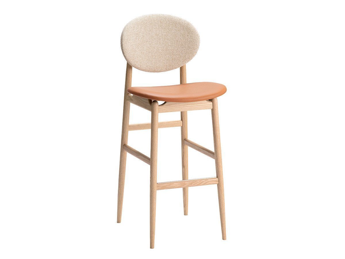 【アリアケ/ARIAKE / GOODS】のOutline Barstool / アウトライン バースツール(レザーシート+ファブリックバック) 大人の最旬トレンドファッション＆コーディネート founy(ファウニー) 　送料無料　Free Shipping　テーブル　Table, Dining Table　ファブリック　Fabric, Textile　ホーム・キャンプ・アウトドア・お取り寄せ　Home Living / Home & Lifestyle / Camping Gear / Outdoor Camping　家具・インテリア　Home Furniture & Interior. Stylish & Functional Living Spaces　チェア・椅子　Seating & Chairs　スツール・バースツール　Stools & Bar Stools　ホーム・キャンプ・アウトドア・お取り寄せ　Home Living / Home & Lifestyle / Camping Gear / Outdoor Camping　家具・インテリア　Home Furniture & Interior. Stylish & Functional Living Spaces　チェア・椅子　Seating & Chairs　カウンターチェア・ハイチェア　Bar Stools / High Stools　 other-1|ID: prp329100004968940 ipo3291000000037264892