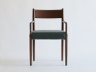 【イカサ/IKASAS / GOODS】のSUIPPO ARM CHAIR / スイッポ アームチェア フレーム:ウォルナット、張地:V39|ID: prp329100004969078 ipo3291000000037265927