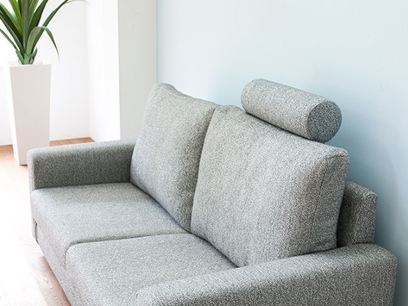 【フランネルソファ/FLANNEL SOFA / GOODS】のSARAH ONE ARM SOFA / サラー 2.5人掛け片肘ソファ インテリア・キッズ・メンズ・レディースファッション・服の通販 founy(ファウニー) 　クッション　Cushion, Throw Pillow　スプリング　Spring, Spring Collection　フェザー　Feather, Feather Detail　リラックス　Relax, Relaxed Fit　ホーム・キャンプ・アウトドア・お取り寄せ　Home Living / Home & Lifestyle / Camping Gear / Outdoor Camping　家具・インテリア　Home Furniture & Interior. Stylish & Functional Living Spaces　ソファー　Couches & Sofas　オプションのヘッドレストはソファと同色張地となります。別張地をご希望の場合はお問合せください。|ID: prp329100004969418 ipo3291000000037268713