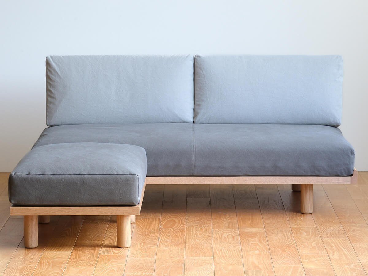 【フライミー ヴェール/FLYMEe vert / GOODS】のPISOLINO SOFA BED / ピソリーノ ソファベッド 158 インテリア・キッズ・メンズ・レディースファッション・服の通販 founy(ファウニー) 　イタリア　Italy　クッション　Cushion, Throw Pillow　コンパクト　Compact, Small Size　シンプル　Simple, Minimal　フェザー　Feather, Feather Detail　フォルム　Silhouette, Form　フレーム　Frame, Outline　リラックス　Relax, Relaxed Fit　ホーム・キャンプ・アウトドア・お取り寄せ　Home Living / Home & Lifestyle / Camping Gear / Outdoor Camping　家具・インテリア　Home Furniture & Interior. Stylish & Functional Living Spaces　ソファー　Couches & Sofas　同シリーズの「オットマン 幅77cm」と組み合わせたイメージ|ID: prp329100004969464 ipo3291000000037269007