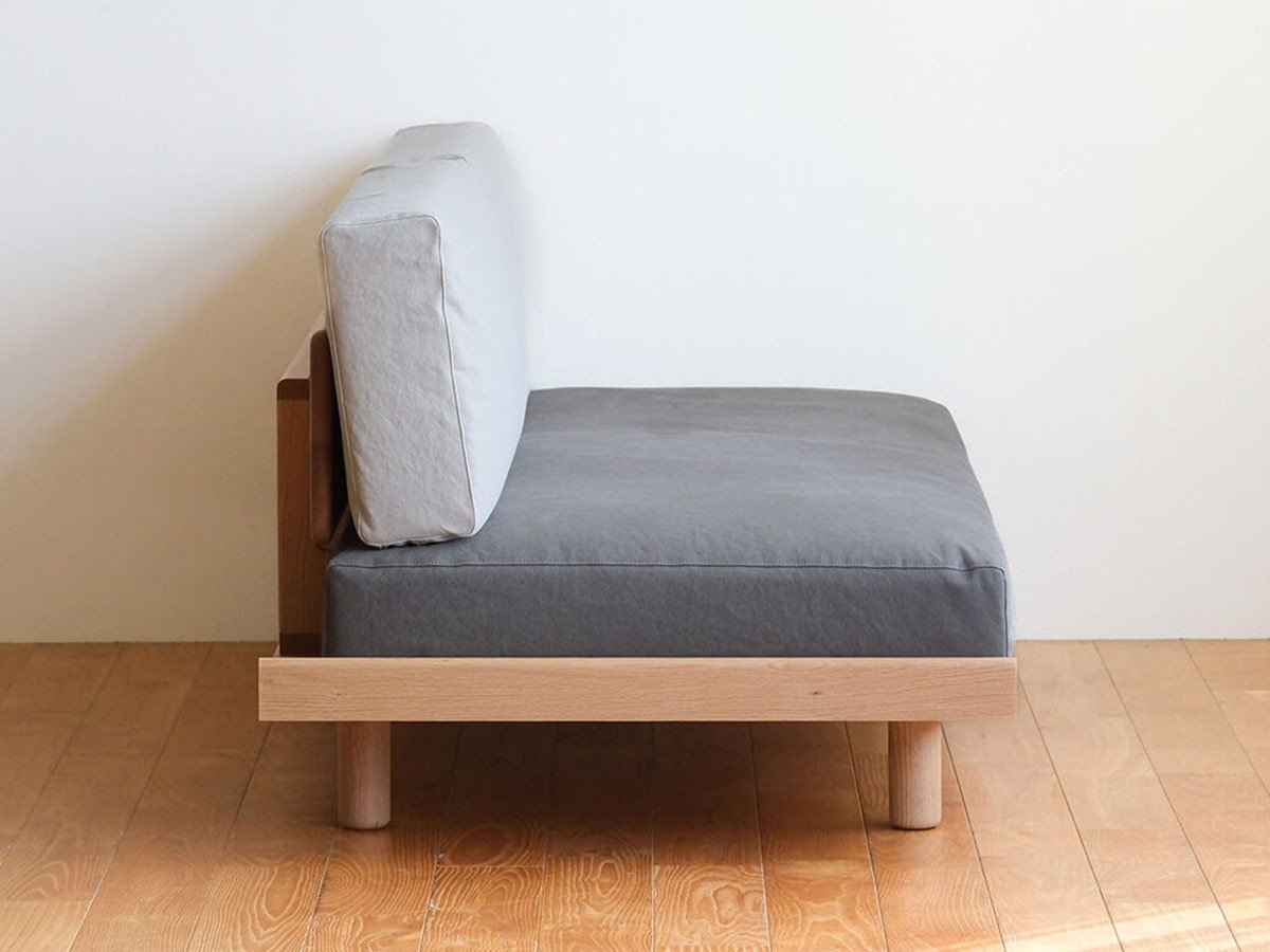 【フライミー ヴェール/FLYMEe vert / GOODS】のPISOLINO SOFA BED / ピソリーノ ソファベッド 158 インテリア・キッズ・メンズ・レディースファッション・服の通販 founy(ファウニー) 　イタリア　Italy　クッション　Cushion, Throw Pillow　コンパクト　Compact, Small Size　シンプル　Simple, Minimal　フェザー　Feather, Feather Detail　フォルム　Silhouette, Form　フレーム　Frame, Outline　リラックス　Relax, Relaxed Fit　ホーム・キャンプ・アウトドア・お取り寄せ　Home Living / Home & Lifestyle / Camping Gear / Outdoor Camping　家具・インテリア　Home Furniture & Interior. Stylish & Functional Living Spaces　ソファー　Couches & Sofas　背もたれは寄りかかると後ろに可動します。|ID: prp329100004969464 ipo3291000000037269008
