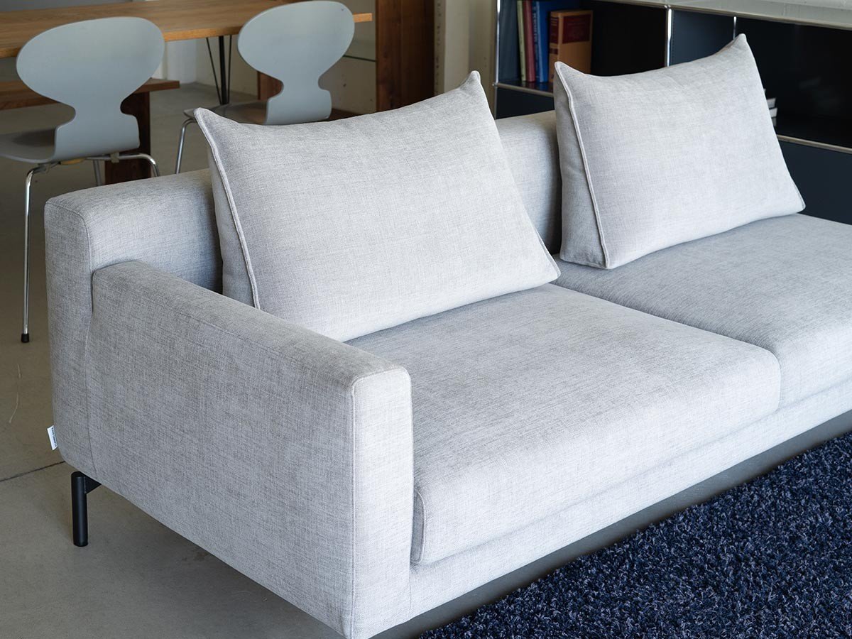 【フランネルソファ/FLANNEL SOFA / GOODS】のLENIS 2.5P SOFA / レニス 2.5人掛けソファ インテリア・キッズ・メンズ・レディースファッション・服の通販 founy(ファウニー) 　クッション　Cushion, Throw Pillow　シンプル　Simple, Minimal　スタンダード　Standard, Basic　パイピング　Piping, Trim Design　フォルム　Silhouette, Form　ポケット　Pocket, Pocket Detail　モダン　Modern, Contemporary　リラックス　Relax, Relaxed Fit　ホーム・キャンプ・アウトドア・お取り寄せ　Home Living / Home & Lifestyle / Camping Gear / Outdoor Camping　家具・インテリア　Home Furniture & Interior. Stylish & Functional Living Spaces　ソファー　Couches & Sofas　参考イメージ|ID: prp329100004969602 ipo3291000000037269961