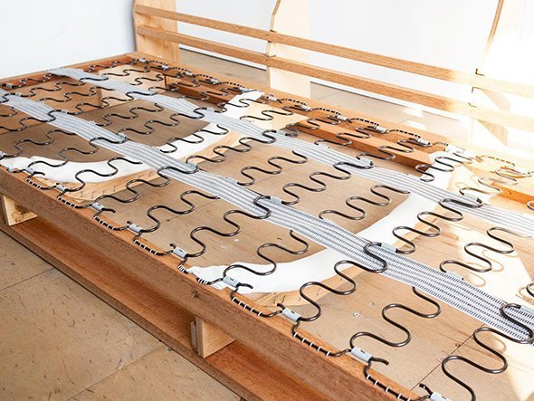 【フランネルソファ/FLANNEL SOFA / GOODS】のLAPAS 2.5P SOFA / ラパス 2.5人掛けソファ インテリア・キッズ・メンズ・レディースファッション・服の通販 founy(ファウニー) 　クッション　Cushion, Throw Pillow　バランス　Balance, Style Balance　ホーム・キャンプ・アウトドア・お取り寄せ　Home Living / Home & Lifestyle / Camping Gear / Outdoor Camping　家具・インテリア　Home Furniture & Interior. Stylish & Functional Living Spaces　ソファー　Couches & Sofas　ラパスに使用されている密度のある硬めの座クッションを活かした、安定感のある弾力を与えてくれます。|ID: prp329100004969672 ipo3291000000037270366