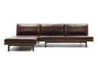 【マスターウォール/MASTERWAL / GOODS】のPORO SOFA / ポロ ソファ アームレスカウチ 大人の最旬トレンドファッション＆コーディネート founy(ファウニー) クッション Cushion, Throw Pillow スタイリッシュ Stylish, Fashionable スマート Smart, Elegant ファブリック Fabric, Textile フォルム Silhouette, Form フレーム Frame, Outline ホーム・キャンプ・アウトドア・お取り寄せ Home Living / Home & Lifestyle / Camping Gear / Outdoor Camping 家具・インテリア Home Furniture & Interior. Stylish & Functional Living Spaces ソファー Couches & Sofas thumbnail 張地:ガルボ ブラウンルージュ(レザー8)、ウッド:ウォールナット、幅:90cm|ID: prp329100004969707 ipo3291000000037270557