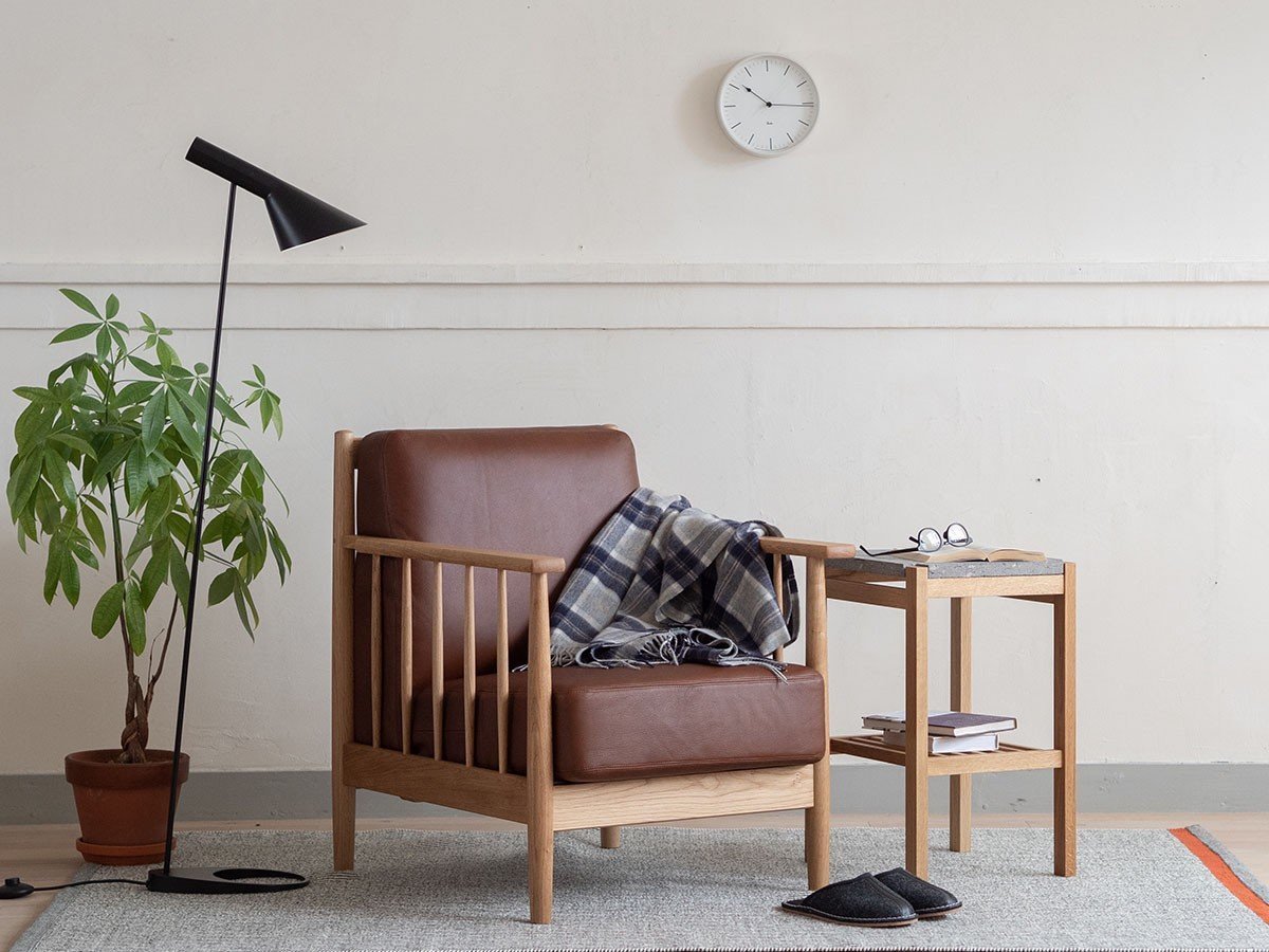 【北の住まい設計社/KITANOSUMAISEKKEISHA / GOODS】のSpoke Sofa S / スポーク ソファ S インテリア・キッズ・メンズ・レディースファッション・服の通販 founy(ファウニー) 　バランス　Balance, Style Balance　ファブリック　Fabric, Textile　リネン　Linen, Linen Fabric　おすすめ　Recommended / Our Picks　ホーム・キャンプ・アウトドア・お取り寄せ　Home Living / Home & Lifestyle / Camping Gear / Outdoor Camping　家具・インテリア　Home Furniture & Interior. Stylish & Functional Living Spaces　ソファー　Couches & Sofas　張地:ブラウン(革ランク)、フレーム:ナラ(オイル仕上)|ID: prp329100004969963 ipo3291000000037271930