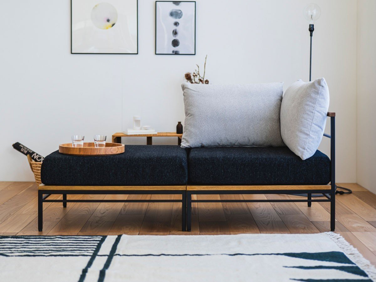 【アドレス/address / GOODS】のKarla sofa ottoman / カーラ ソファ オットマン(FLYMEe限定カラー) インテリア・キッズ・メンズ・レディースファッション・服の通販 founy(ファウニー) 　送料無料　Free Shipping　クッション　Cushion, Throw Pillow　フレーム　Frame, Outline　モダン　Modern, Contemporary　ホーム・キャンプ・アウトドア・お取り寄せ　Home Living / Home & Lifestyle / Camping Gear / Outdoor Camping　家具・インテリア　Home Furniture & Interior. Stylish & Functional Living Spaces　ソファー　Couches & Sofas　オットマン・フットスツール　Ottomans & Footstools　組合せ例:オットマン、コーナー|ID: prp329100004969995 ipo3291000000037272191