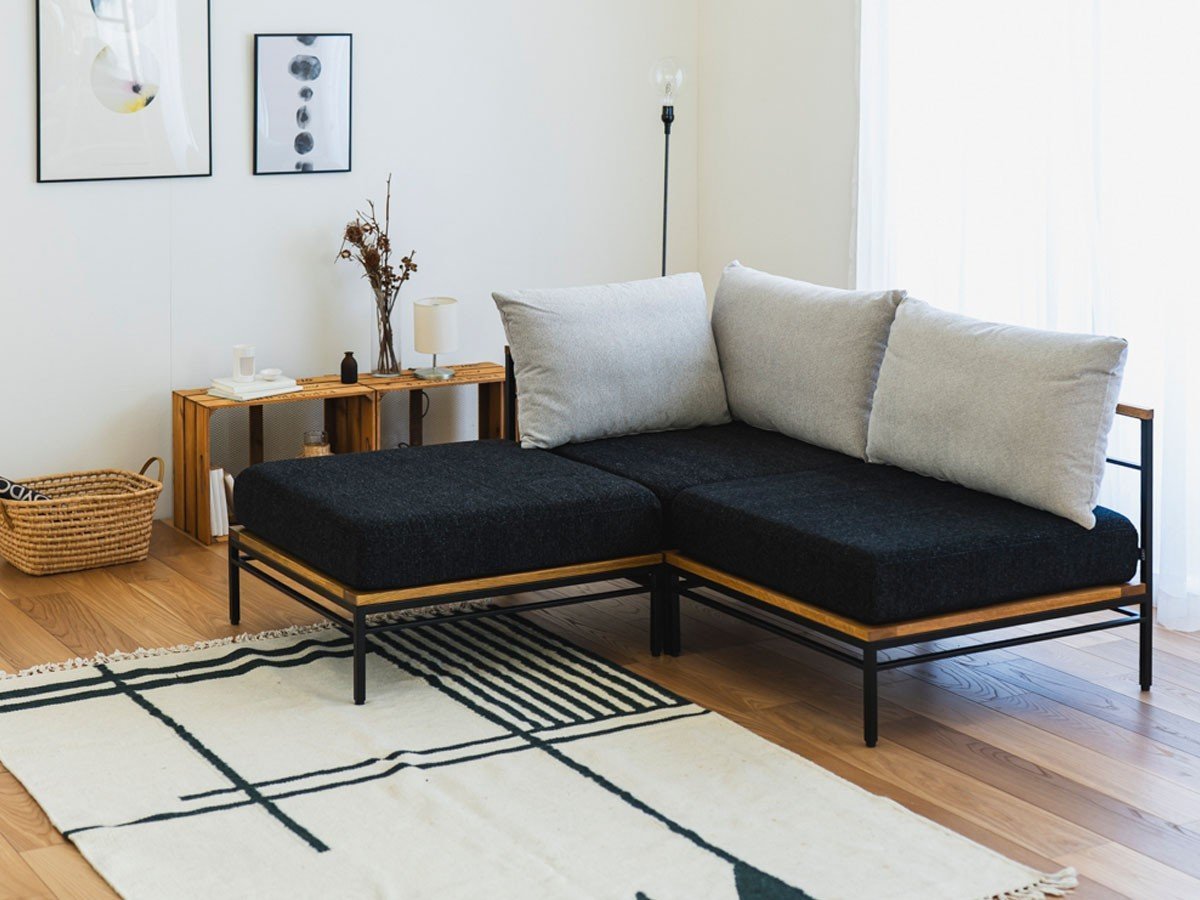 【アドレス/address / GOODS】のKarla sofa ottoman / カーラ ソファ オットマン(FLYMEe限定カラー) インテリア・キッズ・メンズ・レディースファッション・服の通販 founy(ファウニー) 　送料無料　Free Shipping　クッション　Cushion, Throw Pillow　フレーム　Frame, Outline　モダン　Modern, Contemporary　ホーム・キャンプ・アウトドア・お取り寄せ　Home Living / Home & Lifestyle / Camping Gear / Outdoor Camping　家具・インテリア　Home Furniture & Interior. Stylish & Functional Living Spaces　ソファー　Couches & Sofas　オットマン・フットスツール　Ottomans & Footstools　組合せ例:オットマン、コーナー、1シーター|ID: prp329100004969995 ipo3291000000037272192