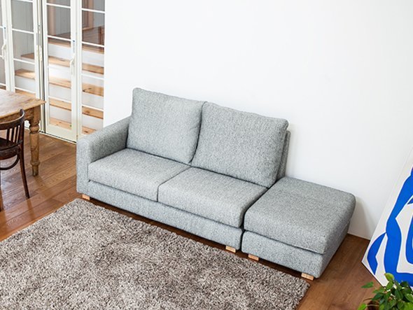 【フランネルソファ/FLANNEL SOFA / GOODS】のSARAH ONE ARM SOFA / サラー 3人掛け片肘ソファ インテリア・キッズ・メンズ・レディースファッション・服の通販 founy(ファウニー) 　クッション　Cushion, Throw Pillow　スプリング　Spring, Spring Collection　フェザー　Feather, Feather Detail　リラックス　Relax, Relaxed Fit　ホーム・キャンプ・アウトドア・お取り寄せ　Home Living / Home & Lifestyle / Camping Gear / Outdoor Camping　家具・インテリア　Home Furniture & Interior. Stylish & Functional Living Spaces　ソファー　Couches & Sofas　同シリーズで様々な組み合わせが可能です。|ID: prp329100004970083 ipo3291000000037272811