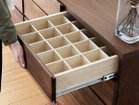 【フライミー ヴェール/FLYMEe vert / GOODS】のLOW CHEST / ローチェスト #19238 右側の小引出しには、小物や下着、アクセサリー類などを収納する際に便利なボックスが付属します|ID: prp329100004970315 ipo3291000000037274359