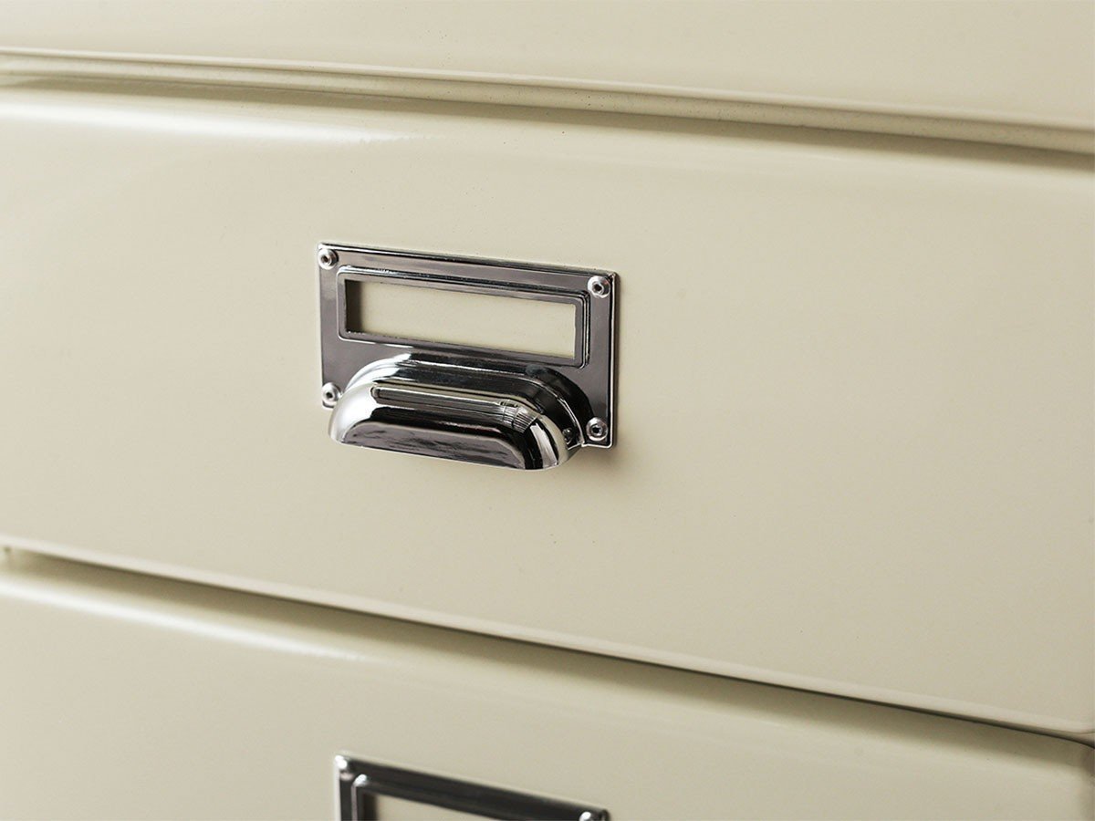 【ダルトン/DULTON / GOODS】の3 COLUMNS BY 5 DRAWERS / 3カラム バイ 5ドロワーズ(ロウ) Model 100-165 インテリア・キッズ・メンズ・レディースファッション・服の通販 founy(ファウニー) 　フォルム　Silhouette, Form　プレート　Plate, Dish　ヴィンテージ　Vintage Style　ホーム・キャンプ・アウトドア・お取り寄せ　Home Living / Home & Lifestyle / Camping Gear / Outdoor Camping　家具・インテリア　Home Furniture & Interior. Stylish & Functional Living Spaces　収納家具・キャビネット　Storage Furniture　チェスト・収納引き出し　Drawers / Storage Chest　取手はラベルを入れられる仕様です。|ID: prp329100004970321 ipo3291000000037274392