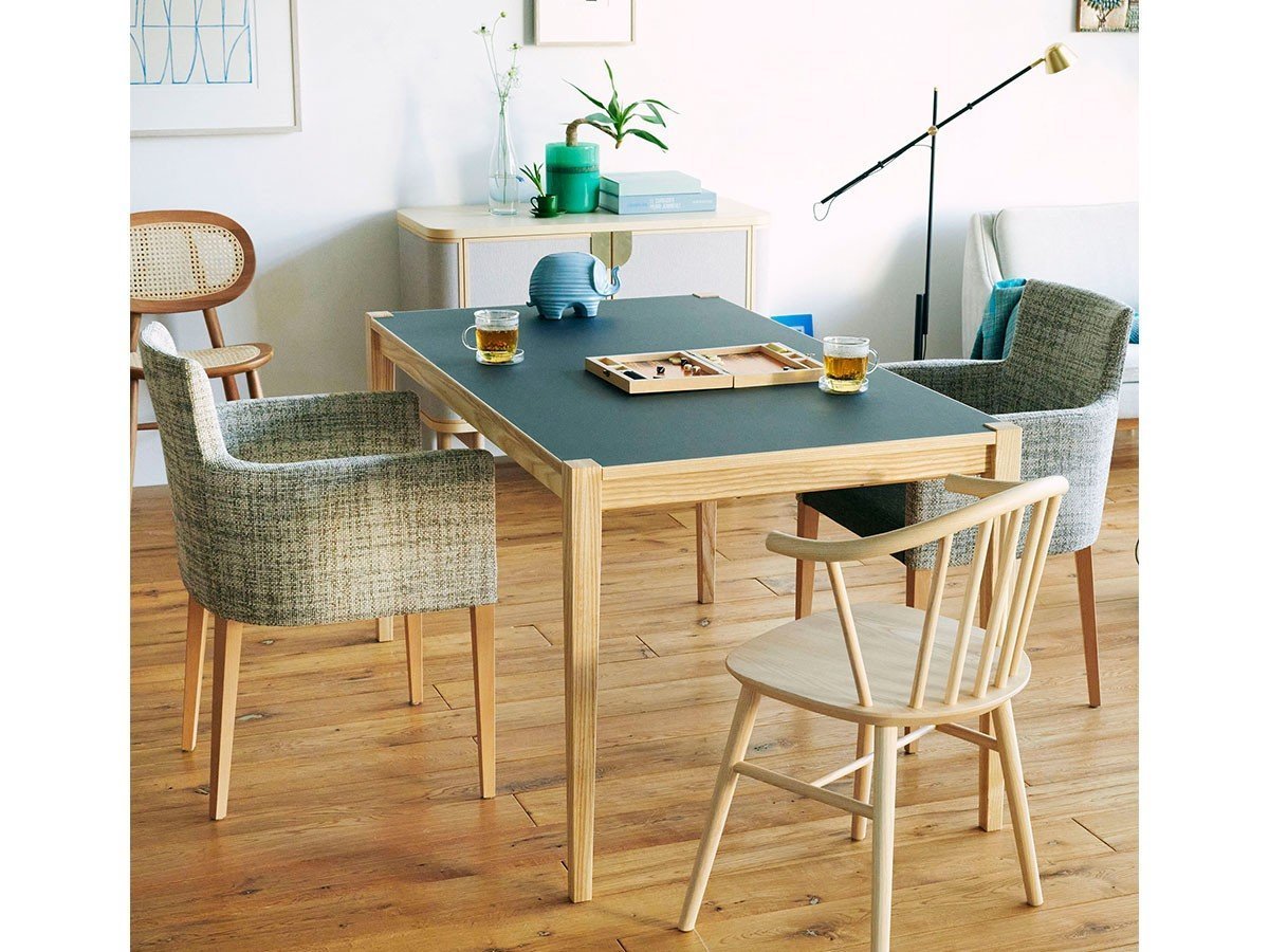 【イデー/IDEE / GOODS】のNOVA DINING TABLE SQUARE 1600 / ノヴァ ダイニング テーブル スクエア 1600(リノリウム天板) インテリア・キッズ・メンズ・レディースファッション・服の通販 founy(ファウニー) 　スクエア　Square, Square Shape　テーブル　Table, Dining Table　モダン　Modern, Contemporary　抗菌　Antibacterial, Bacteria-Resistant　ホーム・キャンプ・アウトドア・お取り寄せ　Home Living / Home & Lifestyle / Camping Gear / Outdoor Camping　家具・インテリア　Home Furniture & Interior. Stylish & Functional Living Spaces　テーブル　Dining, Coffee & Side Tables　ダイニングテーブル・食卓テーブル　Dining Tables　スタイリングイメージ|ID: prp329100004970452 ipo3291000000037275246