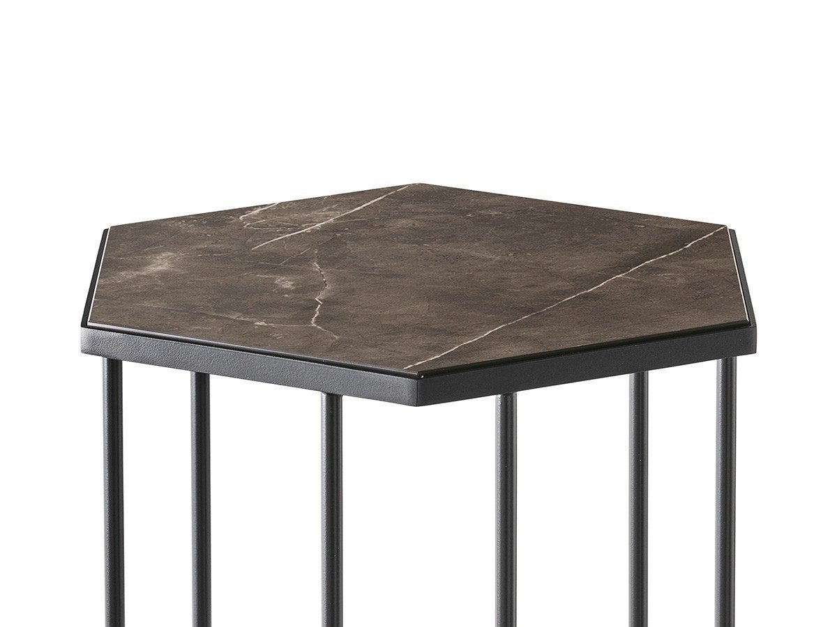 【カリガリス/Calligaris / GOODS】のRENEE / レニー CS/5133-QX インテリア・キッズ・メンズ・レディースファッション・服の通販 founy(ファウニー) 　送料無料　Free Shipping　スリム　Slim, Slim Fit　テーブル　Table, Dining Table　バランス　Balance, Style Balance　フレーム　Frame, Outline　メタル　Metal, Metal Parts　ホーム・キャンプ・アウトドア・お取り寄せ　Home Living / Home & Lifestyle / Camping Gear / Outdoor Camping　家具・インテリア　Home Furniture & Interior. Stylish & Functional Living Spaces　テーブル　Dining, Coffee & Side Tables　ローテーブル・センターテーブル　Coffee & Center Tables　天板カラー「P14C ブロンズ」参考イメージ|ID: prp329100004970565 ipo3291000000037276049
