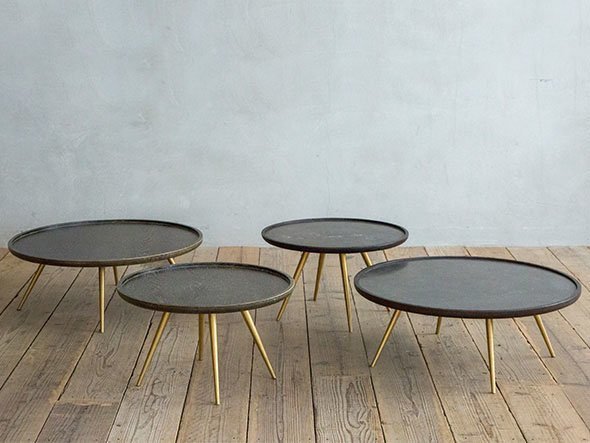 【ノットアンティークス/knot antiques / CRASH GATE】のBARK COFFEE TABLE / バーク コーヒーテーブル 直径80cm(石天板) インテリア・キッズ・メンズ・レディースファッション・服の通販 founy(ファウニー) 　テーブル　Table, Dining Table　バランス　Balance, Style Balance　ヴィンテージ　Vintage Style　ホーム・キャンプ・アウトドア・お取り寄せ　Home Living / Home & Lifestyle / Camping Gear / Outdoor Camping　家具・インテリア　Home Furniture & Interior. Stylish & Functional Living Spaces　テーブル　Dining, Coffee & Side Tables　ローテーブル・センターテーブル　Coffee & Center Tables　左から「直径80cm(オーク天板)」、「直径60cm(オーク天板)」、「直径60cm(石天板)」、本|ID: prp329100004970968 ipo3291000000037278093