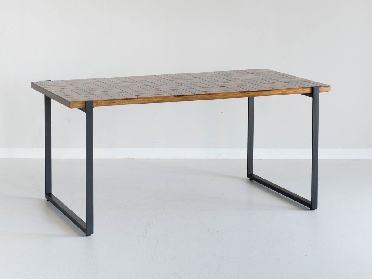 【ノットアンティークス/knot antiques / CRASH GATE】のMATERIA DINING TABLE / マテリア ダイニングテーブル チェス柄天板 + No.4脚(ロの字脚) インテリア・キッズ・メンズ・レディースファッション・服の通販 founy(ファウニー) 　テーブル　Table, Dining Table　バランス　Balance, Style Balance　ホーム・キャンプ・アウトドア・お取り寄せ　Home Living / Home & Lifestyle / Camping Gear / Outdoor Camping　家具・インテリア　Home Furniture & Interior. Stylish & Functional Living Spaces　テーブル　Dining, Coffee & Side Tables　ダイニングテーブル・食卓テーブル　Dining Tables　サイズ:幅158cm、脚部ブラック(スチール)|ID: prp329100004971077 ipo3291000000037278864