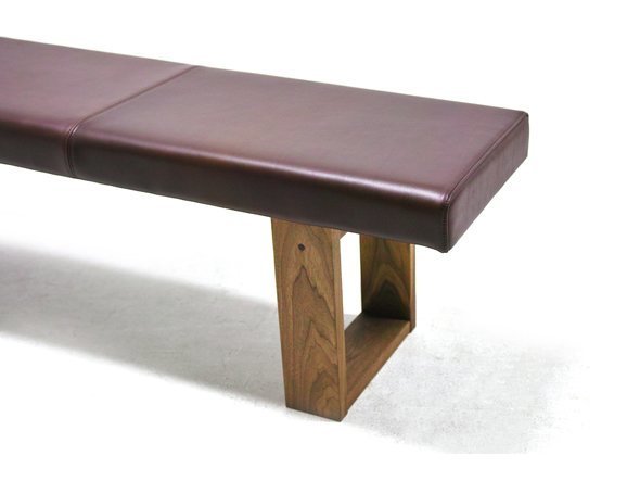 【マスターウォール/MASTERWAL / GOODS】のGROW BENCH / グロウ ベンチ ウッドレッグス インテリア・キッズ・メンズ・レディースファッション・服の通販 founy(ファウニー) 　クッション　Cushion, Throw Pillow　テーブル　Table, Dining Table　フォルム　Silhouette, Form　モダン　Modern, Contemporary　ホーム・キャンプ・アウトドア・お取り寄せ　Home Living / Home & Lifestyle / Camping Gear / Outdoor Camping　家具・インテリア　Home Furniture & Interior. Stylish & Functional Living Spaces　チェア・椅子　Seating & Chairs　ダイニングベンチ・玄関ベンチ　Bench & Dining Benches　張地にレザーをご選択の場合、座面にステッチが入ります。|ID: prp329100004971092 ipo3291000000037278960