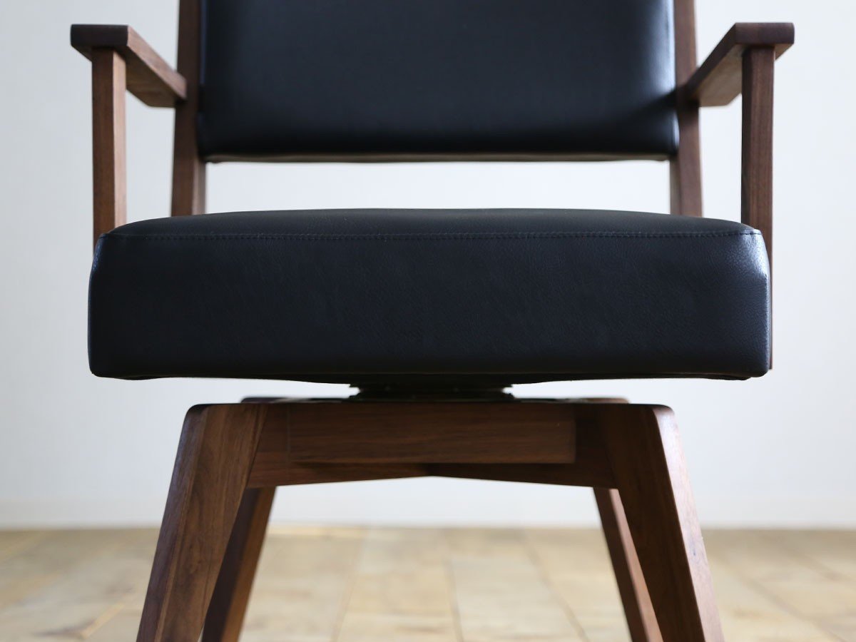 【イージーライフ/Easy Life / GOODS】のCAIN CHAIR / カイン 回転チェア 肘無(ウォールナット材) インテリア・キッズ・メンズ・レディースファッション・服の通販 founy(ファウニー) 　ファブリック　Fabric, Textile　ホーム・キャンプ・アウトドア・お取り寄せ　Home Living / Home & Lifestyle / Camping Gear / Outdoor Camping　家具・インテリア　Home Furniture & Interior. Stylish & Functional Living Spaces　チェア・椅子　Seating & Chairs　ダイニングチェア・木製チェア　Dining Chairs　参考イメージ|ID: prp329100004971104 ipo3291000000037279073