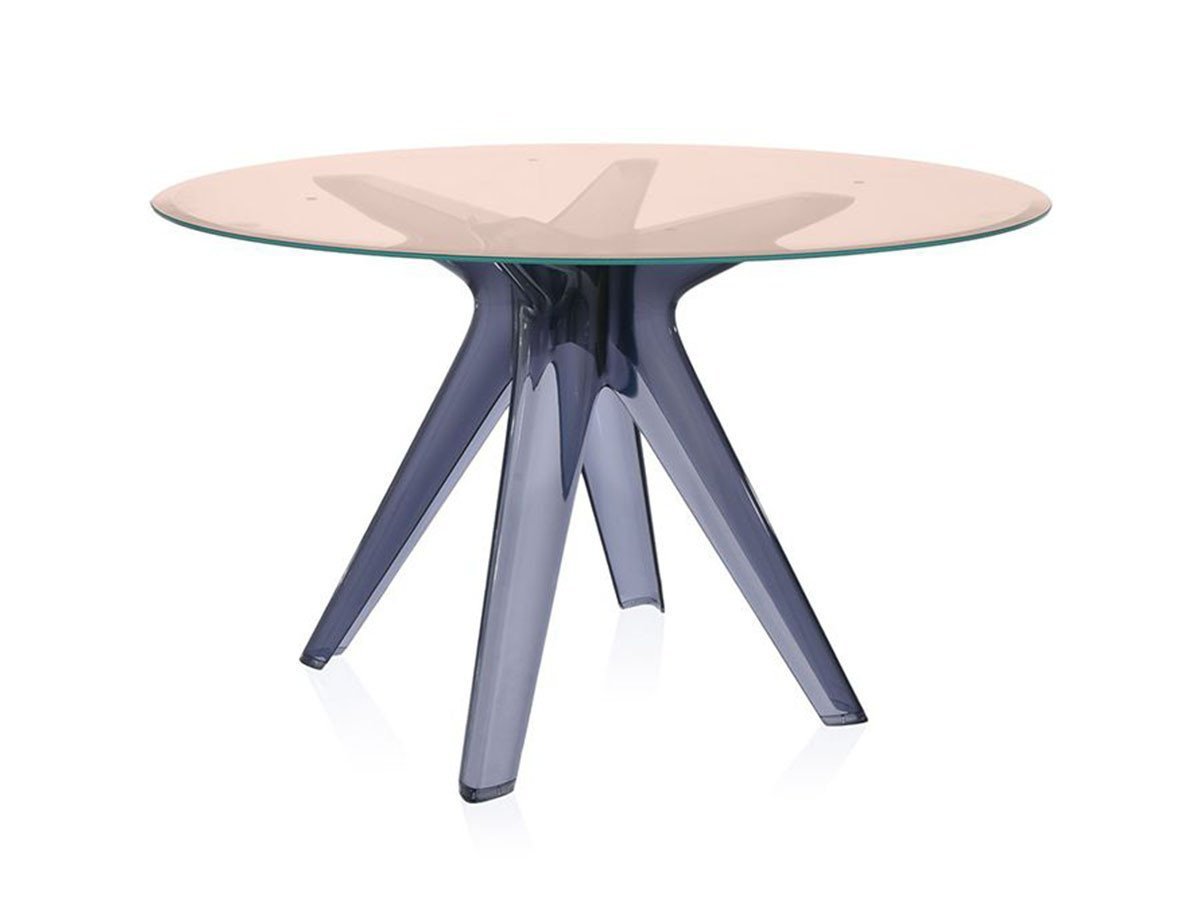 【カルテル/Kartell / GOODS】のSIR GIO ROUND / サージオ ラウンド インテリア・キッズ・メンズ・レディースファッション・服の通販 founy(ファウニー) 　エレガント 上品　Elegant　ガラス　Glass, Glassware　テーブル　Table, Dining Table　ラウンド　Round, Round Neck　ホーム・キャンプ・アウトドア・お取り寄せ　Home Living / Home & Lifestyle / Camping Gear / Outdoor Camping　家具・インテリア　Home Furniture & Interior. Stylish & Functional Living Spaces　テーブル　Dining, Coffee & Side Tables　ダイニングテーブル・食卓テーブル　Dining Tables　ホーム・キャンプ・アウトドア・お取り寄せ　Home Living / Home & Lifestyle / Camping Gear / Outdoor Camping　家具・インテリア　Home Furniture & Interior. Stylish & Functional Living Spaces　テーブル　Dining, Coffee & Side Tables　カフェテーブル・丸型テーブル　Cafe & Bistro Tables　天板ピンク、脚部スモーク|ID: prp329100004971340 ipo3291000000037280600