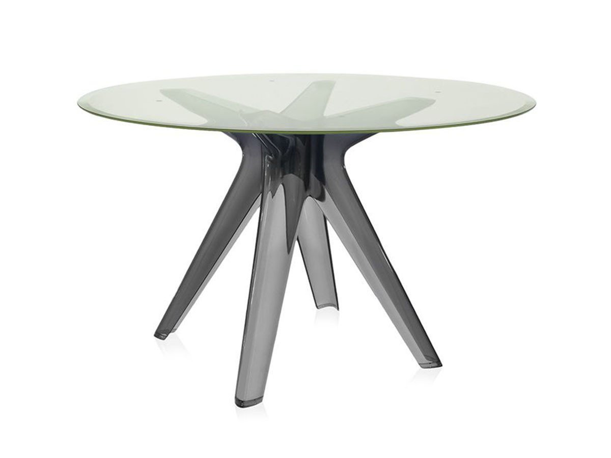 【カルテル/Kartell / GOODS】のSIR GIO ROUND / サージオ ラウンド インテリア・キッズ・メンズ・レディースファッション・服の通販 founy(ファウニー) 　エレガント 上品　Elegant　ガラス　Glass, Glassware　テーブル　Table, Dining Table　ラウンド　Round, Round Neck　ホーム・キャンプ・アウトドア・お取り寄せ　Home Living / Home & Lifestyle / Camping Gear / Outdoor Camping　家具・インテリア　Home Furniture & Interior. Stylish & Functional Living Spaces　テーブル　Dining, Coffee & Side Tables　ダイニングテーブル・食卓テーブル　Dining Tables　ホーム・キャンプ・アウトドア・お取り寄せ　Home Living / Home & Lifestyle / Camping Gear / Outdoor Camping　家具・インテリア　Home Furniture & Interior. Stylish & Functional Living Spaces　テーブル　Dining, Coffee & Side Tables　カフェテーブル・丸型テーブル　Cafe & Bistro Tables　天板イエロー、脚部スモーク|ID: prp329100004971340 ipo3291000000037280605