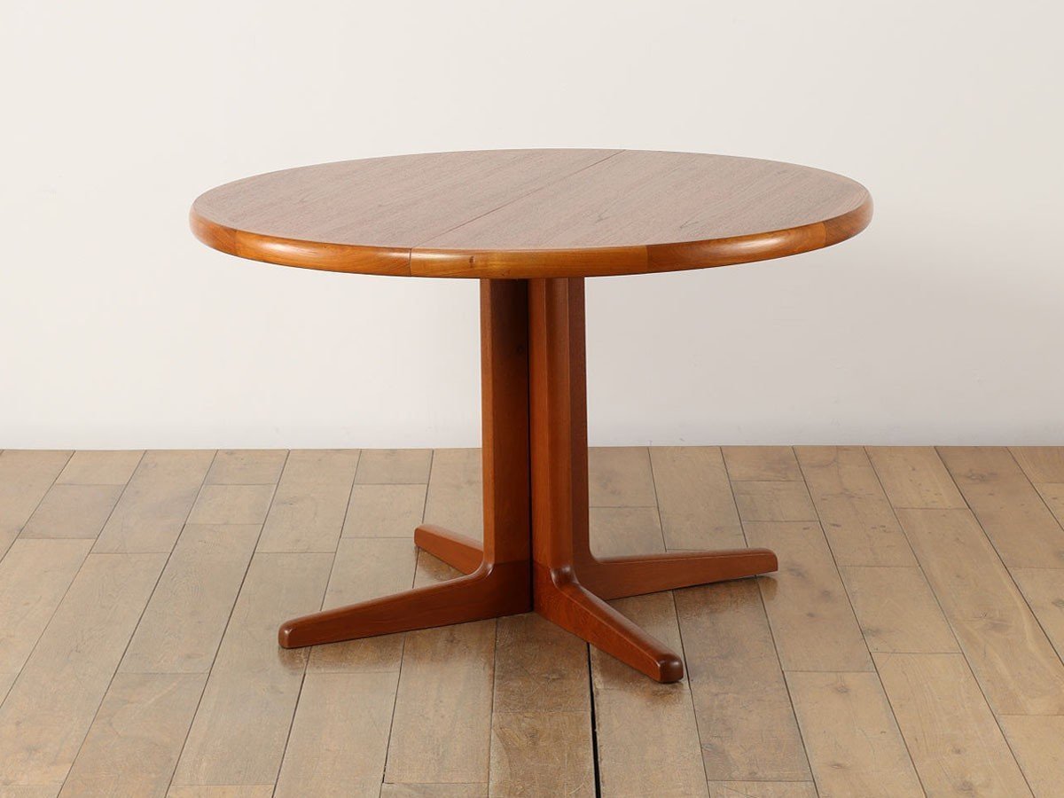 【ロイズ アンティークス/Lloyd's Antiques / GOODS】のReal Antique Extension Table / デンマークアンティーク家具 エクステンションテーブル QM008073 インテリア・キッズ・メンズ・レディースファッション・服の通販 founy(ファウニー) 　アンティーク　Antique-Inspired　テーブル　Table, Dining Table　モダン　Modern, Contemporary　ラウンド　Round, Round Neck　ヴィンテージ　Vintage Style　ホーム・キャンプ・アウトドア・お取り寄せ　Home Living / Home & Lifestyle / Camping Gear / Outdoor Camping　家具・インテリア　Home Furniture & Interior. Stylish & Functional Living Spaces　テーブル　Dining, Coffee & Side Tables　ダイニングテーブル・食卓テーブル　Dining Tables　-|ID: prp329100004972059 ipo3291000000037283787