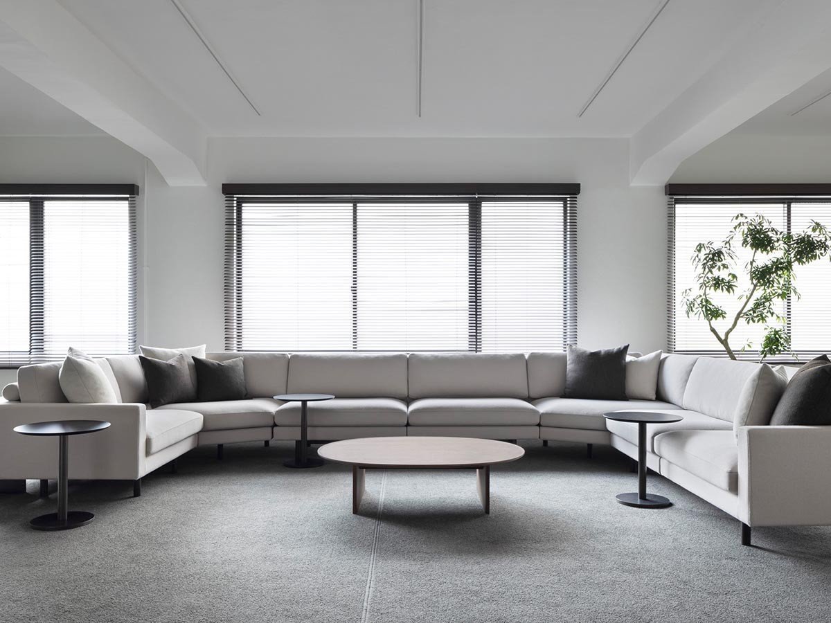 【マルニコレクション/MARUNI COLLECTION / GOODS】のSHOTO Coffee Table 120 / ショトウ コーヒーテーブル 幅120cm 楕円 インテリア・キッズ・メンズ・レディースファッション・服の通販 founy(ファウニー) 　シンプル　Simple, Minimal　テーブル　Table, Dining Table　ホーム・キャンプ・アウトドア・お取り寄せ　Home Living / Home & Lifestyle / Camping Gear / Outdoor Camping　家具・インテリア　Home Furniture & Interior. Stylish & Functional Living Spaces　テーブル　Dining, Coffee & Side Tables　ローテーブル・センターテーブル　Coffee & Center Tables　Photography:Nacása & Partners Inc.|ID: prp329100004972120 ipo3291000000037284002