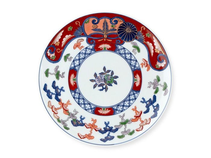 【源右衛門窯/Gen Emon Kiln / GOODS】の古伊万里風松絵 皿 / 古伊万里風松絵 皿 直径24cm インテリア・キッズ・メンズ・レディースファッション・服の通販 founy(ファウニー) https://founy.com/ 送料無料 Free Shipping お正月 New Year テーブル Table, Dining Table フォルム Silhouette, Form プレート Plate, Dish 皿 Plate, Dish |ID: prp329100004972719 ipo3291000000037286747