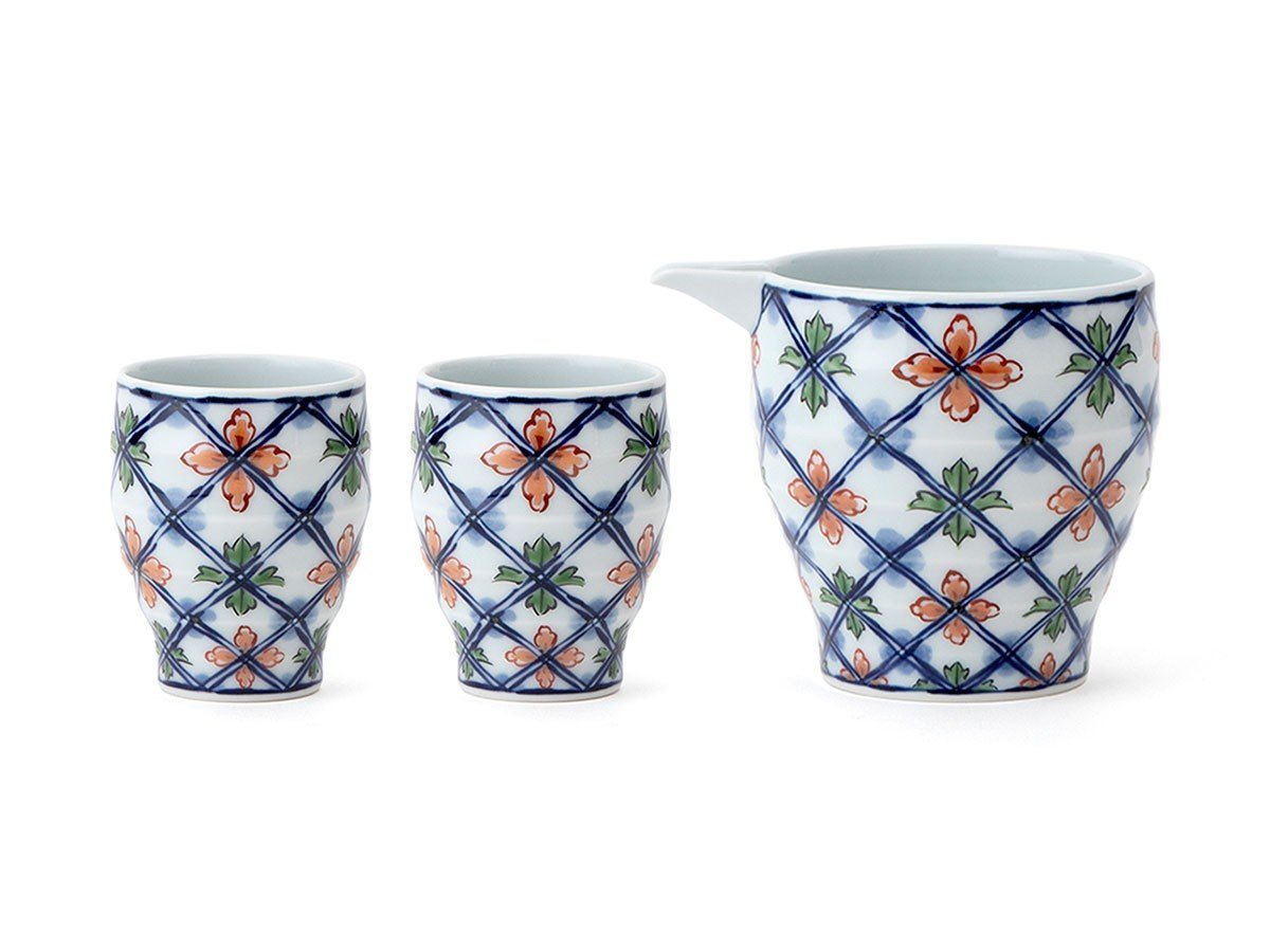 【源右衛門窯/Gen Emon Kiln / GOODS】の染錦格子花紋 酒器 / 染錦格子花紋 酒器 インテリア・キッズ・メンズ・レディースファッション・服の通販 founy(ファウニー) 　送料無料　Free Shipping　テーブル　Table, Dining Table　フォルム　Silhouette, Form　モチーフ　Motif, Design Theme　本商品は片口1点、ぐい呑み2点のセット販売です。|ID: prp329100004972832 ipo3291000000037287254