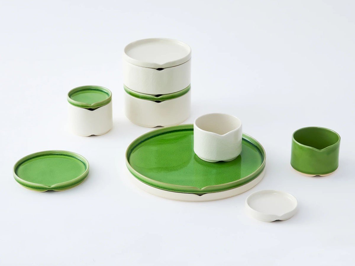 【ハス/HASU / GOODS】のGREEN CRACKLE Stacking bowl M / 緑貫入 重ね中鉢 インテリア・キッズ・メンズ・レディースファッション・服の通販 founy(ファウニー) 　シンプル　Simple, Minimal　テーブル　Table, Dining Table　フォルム　Silhouette, Form　エレガント 上品　Elegant　皿　Plate, Dish　HASUシリーズ|ID: prp329100004972902 ipo3291000000037287571