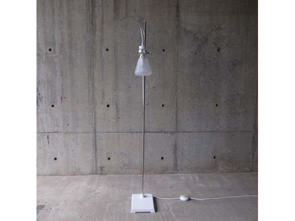 【アボード/abode / GOODS】のFLASK - floor / フラスコ-フロアライト インテリア・キッズ・メンズ・レディースファッション・服の通販 founy(ファウニー) 　送料無料　Free Shipping　フォルム　Silhouette, Form　ホーム・キャンプ・アウトドア・お取り寄せ　Home Living / Home & Lifestyle / Camping Gear / Outdoor Camping　家具・インテリア　Home Furniture & Interior. Stylish & Functional Living Spaces　ライト・照明　Lamps & Lighting Fixtures　フロアランプ・スタンドライト　Floor Lamp / Standing Lamp　消灯時|ID: prp329100004975538 ipo3291000000037298393