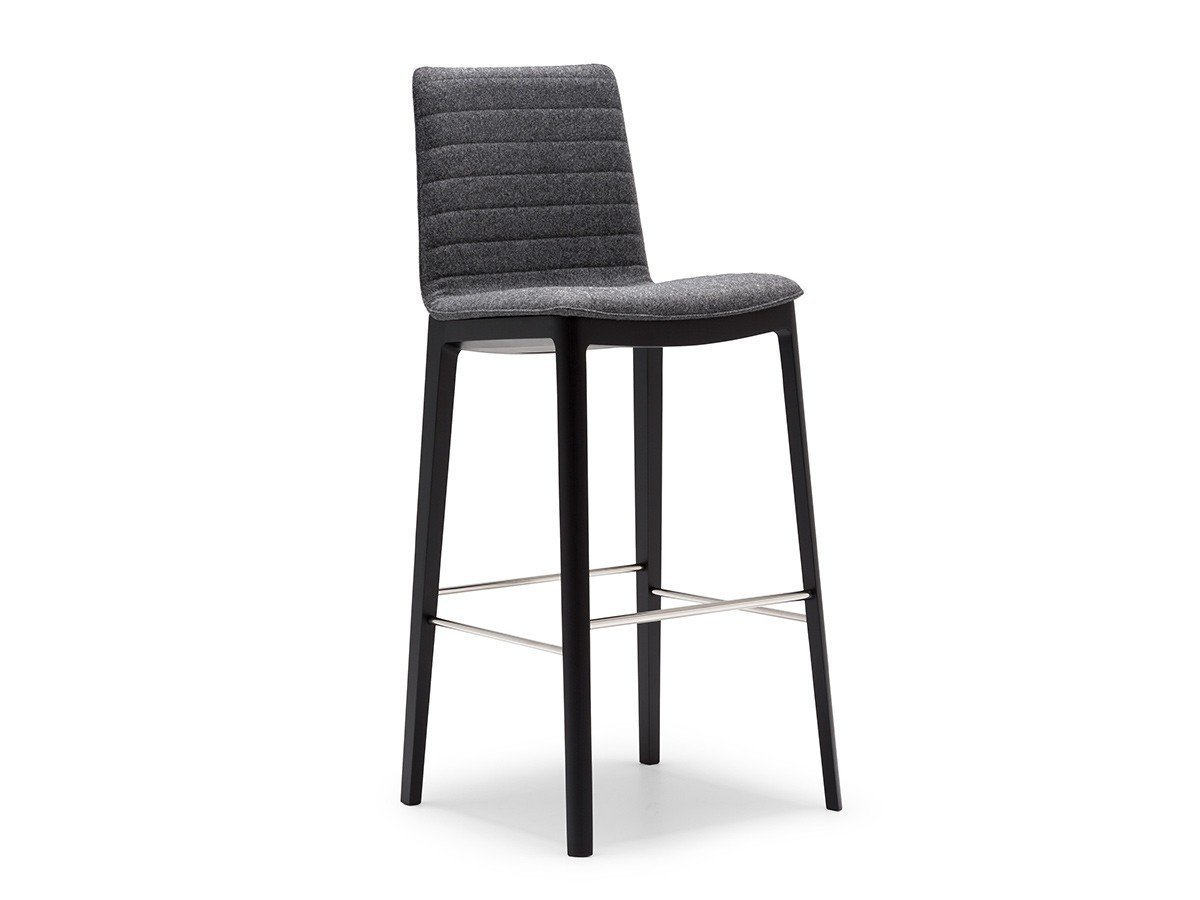 【アンドリュー ワールド/Andreu World / GOODS】のFlex High Back Barstool Fully Upholstered Shell / フレックス ハイバック BQ1666 バースツール 木脚(フルパッド) 大人の最旬トレンドファッション＆コーディネート founy(ファウニー) 　イタリア　Italy　クッション　Cushion, Throw Pillow　シンプル　Simple, Minimal　ビーチ　Beach, Seaside　フィット　Fit, Slim Fit　モチーフ　Motif, Design Theme　ワーク　Workwear, Utility Style　送料無料　Free Shipping　おすすめ　Recommended / Our Picks　ホーム・キャンプ・アウトドア・お取り寄せ　Home Living / Home & Lifestyle / Camping Gear / Outdoor Camping　家具・インテリア　Home Furniture & Interior. Stylish & Functional Living Spaces　チェア・椅子　Seating & Chairs　スツール・バースツール　Stools & Bar Stools　ホーム・キャンプ・アウトドア・お取り寄せ　Home Living / Home & Lifestyle / Camping Gear / Outdoor Camping　家具・インテリア　Home Furniture & Interior. Stylish & Functional Living Spaces　チェア・椅子　Seating & Chairs　カウンターチェア・ハイチェア　Bar Stools / High Stools　 other-1|ID: prp329100004981460 ipo3291000000037322703