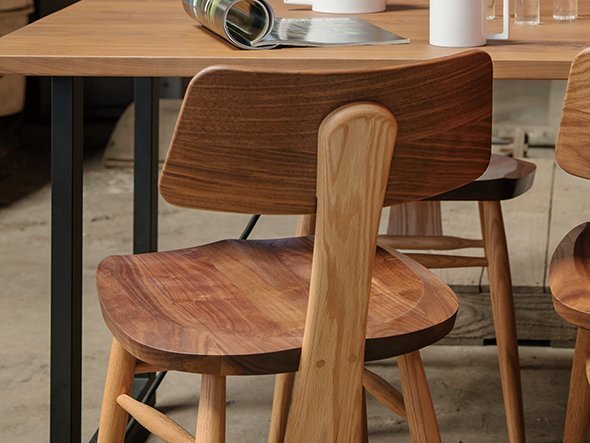 【ナガノインテリア/NAGANO INTERIOR / GOODS】のREAL chair / リアル チェア DC347-1N インテリア・キッズ・メンズ・レディースファッション・服の通販 founy(ファウニー) 　送料無料　Free Shipping　フレーム　Frame, Outline　リアル　Real, Realistic　ホーム・キャンプ・アウトドア・お取り寄せ　Home Living / Home & Lifestyle / Camping Gear / Outdoor Camping　家具・インテリア　Home Furniture & Interior. Stylish & Functional Living Spaces　チェア・椅子　Seating & Chairs　ダイニングチェア・木製チェア　Dining Chairs　人間工学に基づいて削り出された無垢材の座面は、板座でありながら快適な座り心地を実現。|ID: prp329100004982842 ipo3291000000037328620