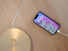 【ウメイ/UMAGE / GOODS】のOmni / オムニ ベースのUSBポートで、USB-typeA対応機器の充電が可能です。|ID: prp329100004982850 ipo3291000000037328687