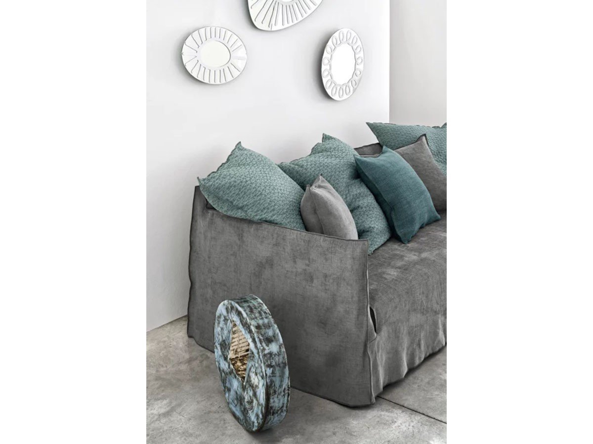 【ジェルバゾーニ/GERVASONI / GOODS】のGhost 10G Sofa / ゴースト 10G ソファ(リノビアンコ) インテリア・キッズ・メンズ・レディースファッション・服の通販 founy(ファウニー) 　エレガント 上品　Elegant　クッション　Cushion, Throw Pillow　シンプル　Simple, Minimal　ダウン　Down, Puffer　フォーム　Form　ミックス　Mix, Mixed Style　リネン　Linen, Linen Fabric　ホーム・キャンプ・アウトドア・お取り寄せ　Home Living / Home & Lifestyle / Camping Gear / Outdoor Camping　家具・インテリア　Home Furniture & Interior. Stylish & Functional Living Spaces　ソファー　Couches & Sofas　参考イメージ|ID: prp329100004984092 ipo3291000000037336752