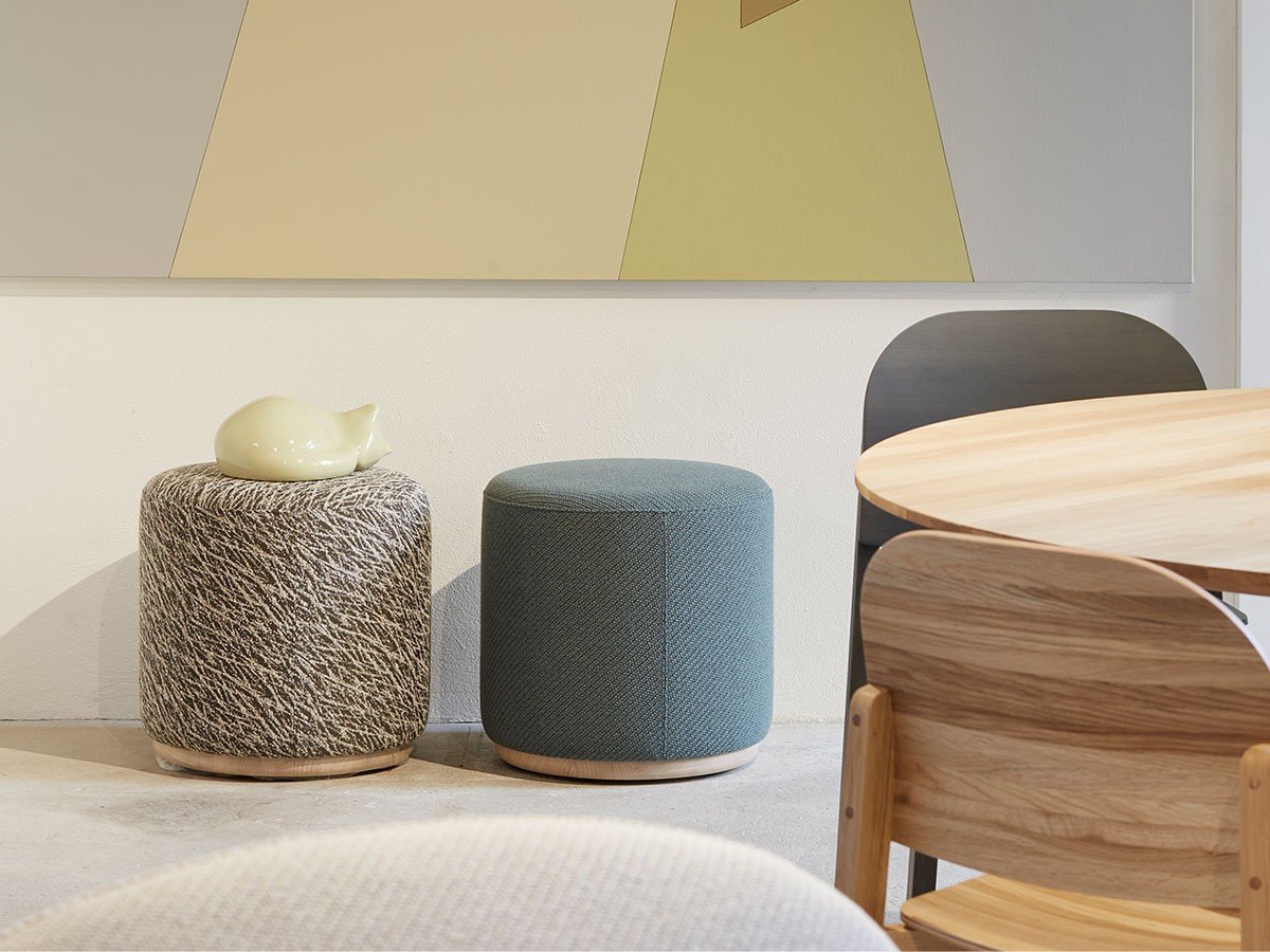 【カリモクニュースタンダード/KARIMOKU NEW STANDARD】のELEPHANT POUF Task / エレファントプーフ タスク(ハイタイプ / キャスター付) インテリア・キッズ・メンズ・レディースファッション・服の通販 founy(ファウニー) 　送料無料　Free Shipping　スマート　Smart, Elegant　パターン　Pattern, Design Print　ファブリック　Fabric, Textile　ホーム・キャンプ・アウトドア・お取り寄せ　Home Living / Home & Lifestyle / Camping Gear / Outdoor Camping　家具・インテリア　Home Furniture & Interior. Stylish & Functional Living Spaces　チェア・椅子　Seating & Chairs　スツール・バースツール　Stools & Bar Stools　Photo Credit:Silvia Orlandi Puntino|ID: prp329100004985409 ipo3291000000037344347