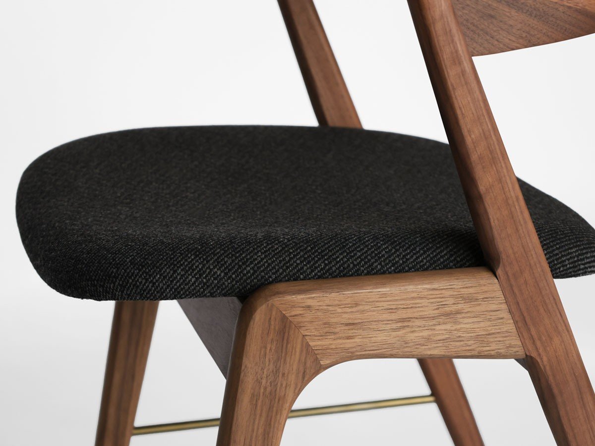 【アデペシュ/a.depeche】のdanis short arm chair PU wood × brass / ダニス ショートアームチェア PU ウッド × ブラス インテリア・キッズ・メンズ・レディースファッション・服の通販 founy(ファウニー) 　アンティーク　Antique-Inspired　ウッド　Wooden Design　ショート　Short, Short Length　フォルム　Silhouette, Form　フレーム　Frame, Outline　ホーム・キャンプ・アウトドア・お取り寄せ　Home Living / Home & Lifestyle / Camping Gear / Outdoor Camping　家具・インテリア　Home Furniture & Interior. Stylish & Functional Living Spaces　チェア・椅子　Seating & Chairs　ダイニングチェア・木製チェア　Dining Chairs　ホーム・キャンプ・アウトドア・お取り寄せ　Home Living / Home & Lifestyle / Camping Gear / Outdoor Camping　家具・インテリア　Home Furniture & Interior. Stylish & Functional Living Spaces　チェア・椅子　Seating & Chairs　アームチェア・アクセントチェア　Armchairs & Accent Chairs　参考イメージ|ID: prp329100004986512 ipo3291000000037351155