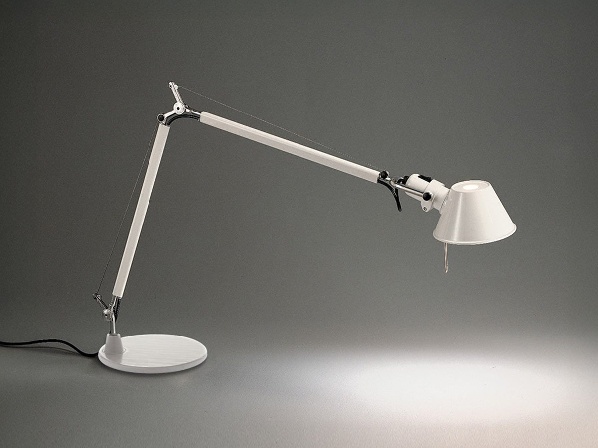 【アルテミデ/Artemide / GOODS】のTOLOMEO Mini Table / トロメオ ミニ テーブル インテリア・キッズ・メンズ・レディースファッション・服の通販 founy(ファウニー) 　送料無料　Free Shipping　イタリア　Italy　テーブル　Table, Dining Table　デスク　Desk, Work Desk　フォルム　Silhouette, Form　ワイヤー　Wire, Wired Bra　人気　Popular, Best Seller　ホーム・キャンプ・アウトドア・お取り寄せ　Home Living / Home & Lifestyle / Camping Gear / Outdoor Camping　家具・インテリア　Home Furniture & Interior. Stylish & Functional Living Spaces　ライト・照明　Lamps & Lighting Fixtures　デスクライト・卓上照明　Desk Lamp / Table Lamp / Study Light　カラー「ホワイト」参考イメージ|ID: prp329100004986520 ipo3291000000037351217