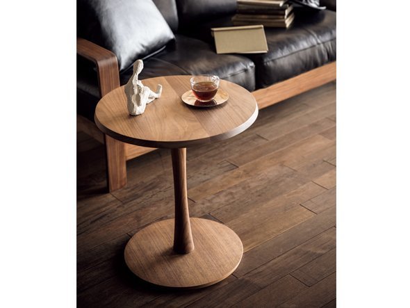 【冨士ファニチア/FUJI FURNITURE / GOODS】のOceans Side Table / オーシャンズ サイドテーブル インテリア・キッズ・メンズ・レディースファッション・服の通販 founy(ファウニー) 　コンパクト　Compact, Small Size　テーブル　Table, Dining Table　ホーム・キャンプ・アウトドア・お取り寄せ　Home Living / Home & Lifestyle / Camping Gear / Outdoor Camping　家具・インテリア　Home Furniture & Interior. Stylish & Functional Living Spaces　テーブル　Dining, Coffee & Side Tables　サイドテーブル・ナイトテーブル　Side & End Tables　ウッド:OW / ウォールナット材(オイル塗装)|ID: prp329100004987024 ipo3291000000037358274