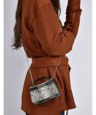 【ラ バガジェリー/LA BAGAGERIE】の【MONICA】マイクロチェーンバッグ 人気、トレンドファッション・服の通販 founy(ファニー) ファッション Fashion レディースファッション WOMEN バッグ Bag アクセサリー Accessories コンパクト Compact スクエア Square スマート Smart ポケット Pocket リップ Lip おすすめ Recommend thumbnail グレー|ID: prp329100002150676 ipo3291000000025741557