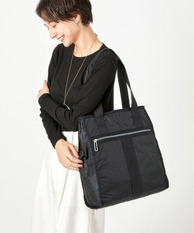 【レスポートサック/LeSportsac】 MEDIUM CITY TOTE/ブラックC人気、トレンドファッション・服の通販 founy(ファニー) ファッション Fashion レディースファッション WOMEN バッグ Bag クッション Cushion 軽量 Lightweight スポーティ Sporty スマート Smart 人気 Popularity プリント Print ポケット Pocket 無地 Plain Color おすすめ Recommend ビジネス 仕事 通勤 Business |ID:prp329100002301025