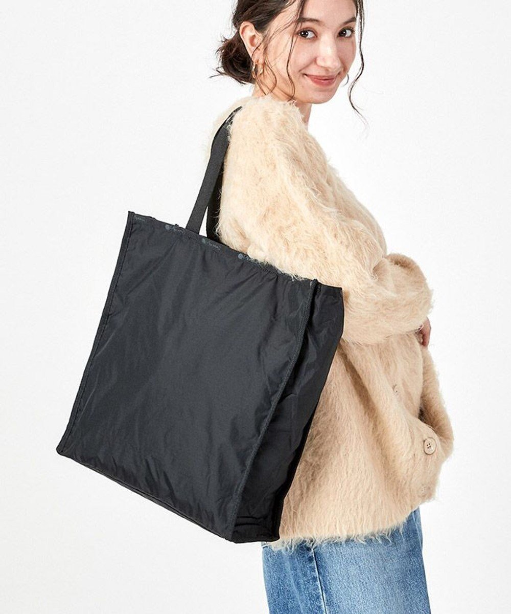 【レスポートサック/LeSportsac】のLG BOOK TOTE/リサイクルドブラックJP 人気、トレンドファッション・服の通販 founy(ファニー) 　ファッション　Fashion　レディースファッション　WOMEN　バッグ　Bag　軽量　Lightweight　シンプル　Simple　雑誌　Magazine　トラベル　Travel　人気　Popularity　プリント　Print　ポケット　Pocket　無地　Plain Color　おすすめ　Recommend　旅行　Travel　ビジネス 仕事 通勤　Business　 other-1|ID: prp329100002443383 ipo3291000000029178910