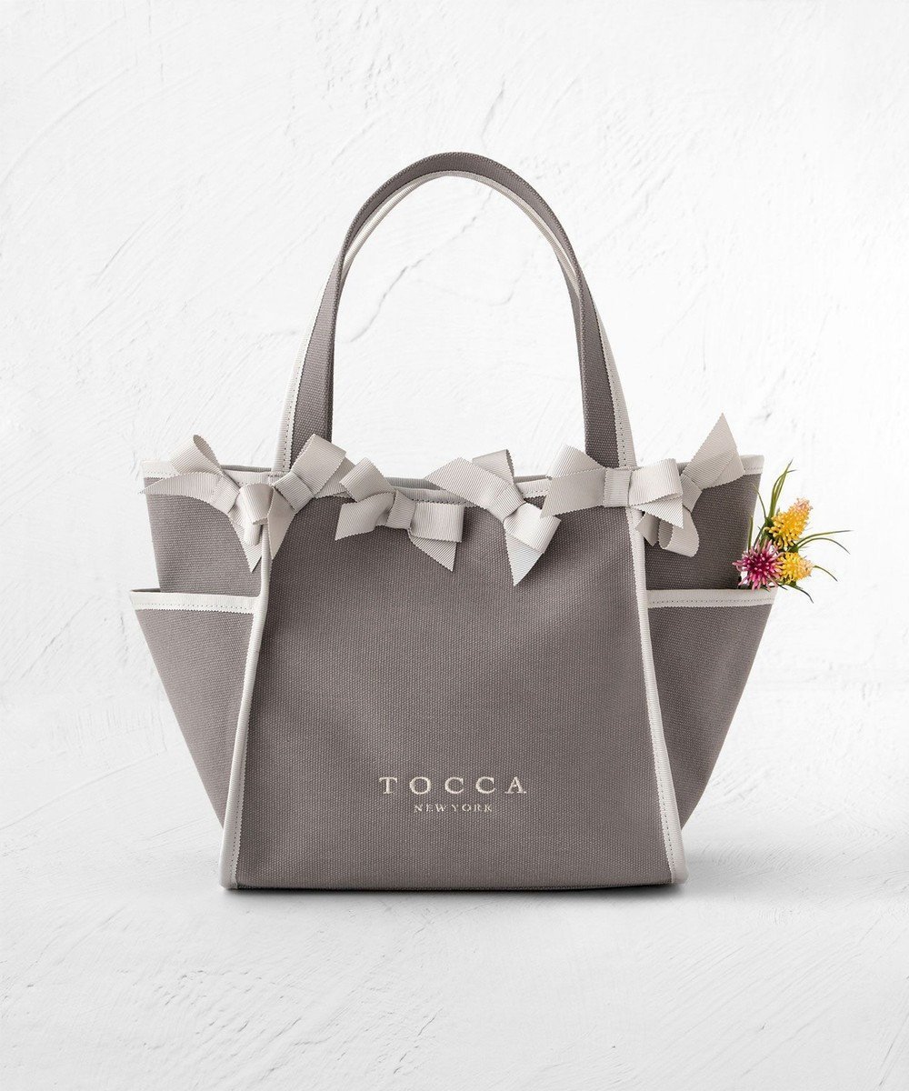 【トッカ/TOCCA】のOCTUPLE RIBBON TOTE M トートバッグ M 人気、トレンドファッション・服の通販 founy(ファニー) 　ファッション　Fashion　レディースファッション　WOMEN　バッグ　Bag　キャンバス　Canvas　コレクション　Collection　トリミング　Trimming　トレンド　Trend　ポケット　Pocket　モダン　Modern　リボン　Ribbon　リュクス　Luxe　人気　Popularity　財布　Wallet　ビジネス 仕事 通勤　Business　 other-1|ID: prp329100002515902 ipo3291000000028572178